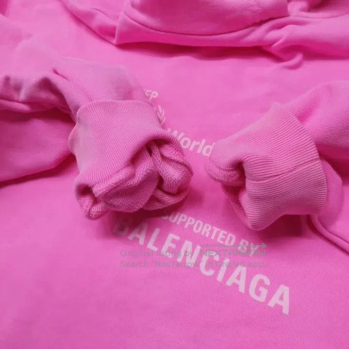Balenciaga Balenciaga Pink Logo Hoodie for Casual Wear. Size US XS / EU 42 / 0 - 6 Thumbnail