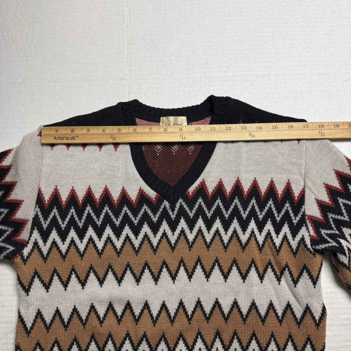 CAL O LINE CAL O LINE Japan Men's V-Neck Sweater In Navajo Stripe Size US M / EU 48-50 / 2 - 9 Thumbnail