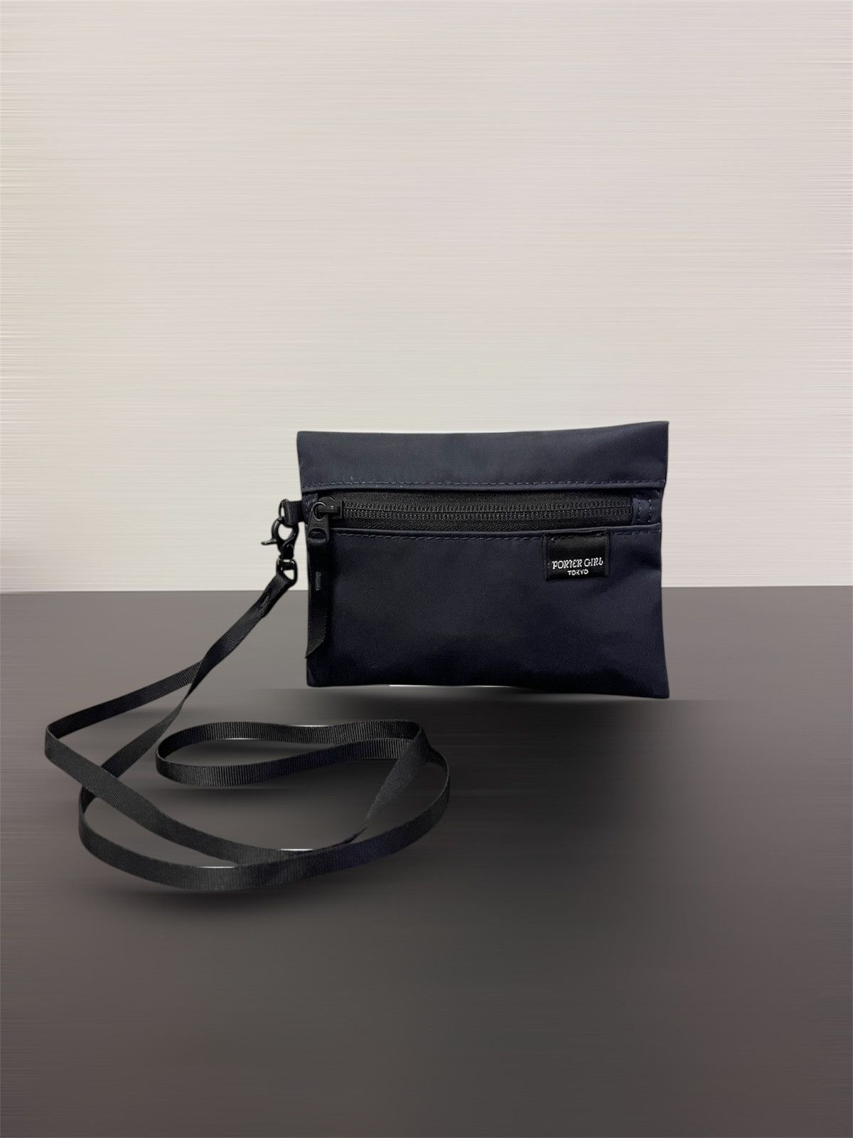 Porter Girl Mini Porch Neck Beg