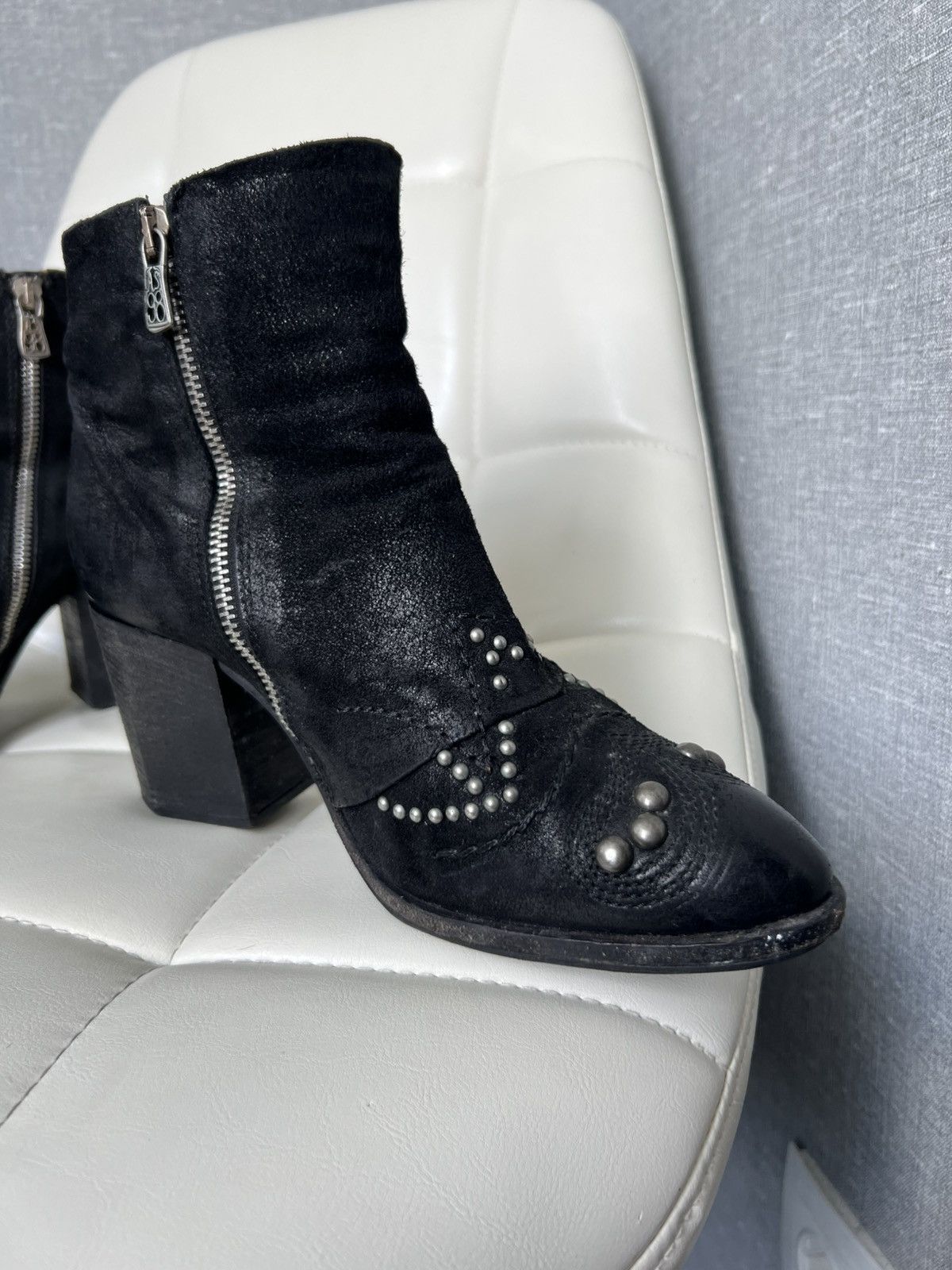 A.S.98 A.S.98 Western Style Studded Suede Leather Ankle Boots Sz 39 Size US 9 / IT 39 - 7 Thumbnail