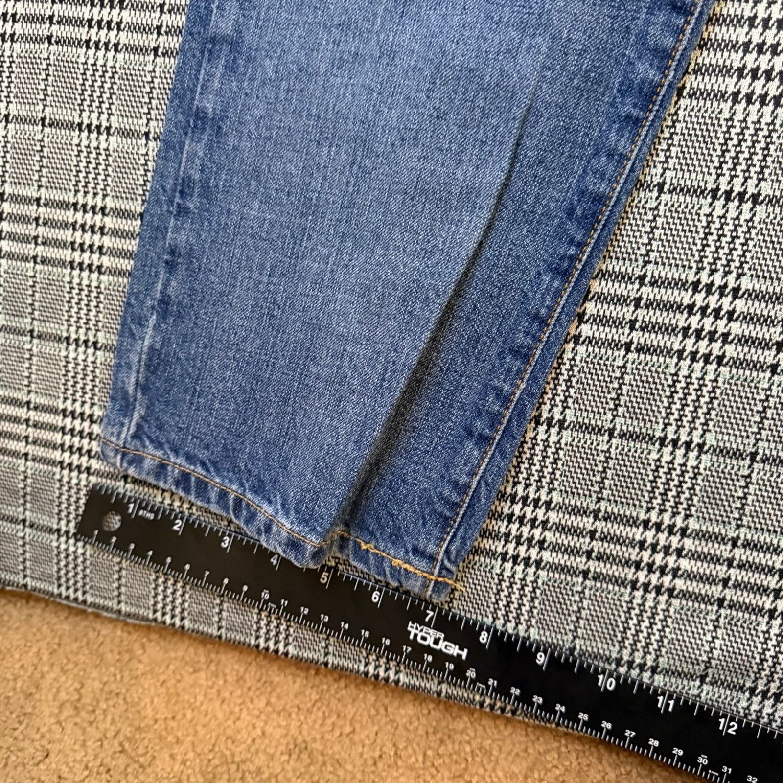 Tommy Hilfiger Tommy Hilfiger Men's Jeans Light Blue Wash Denim Size 32x32 Size US 32 / EU 48 - 4 Thumbnail