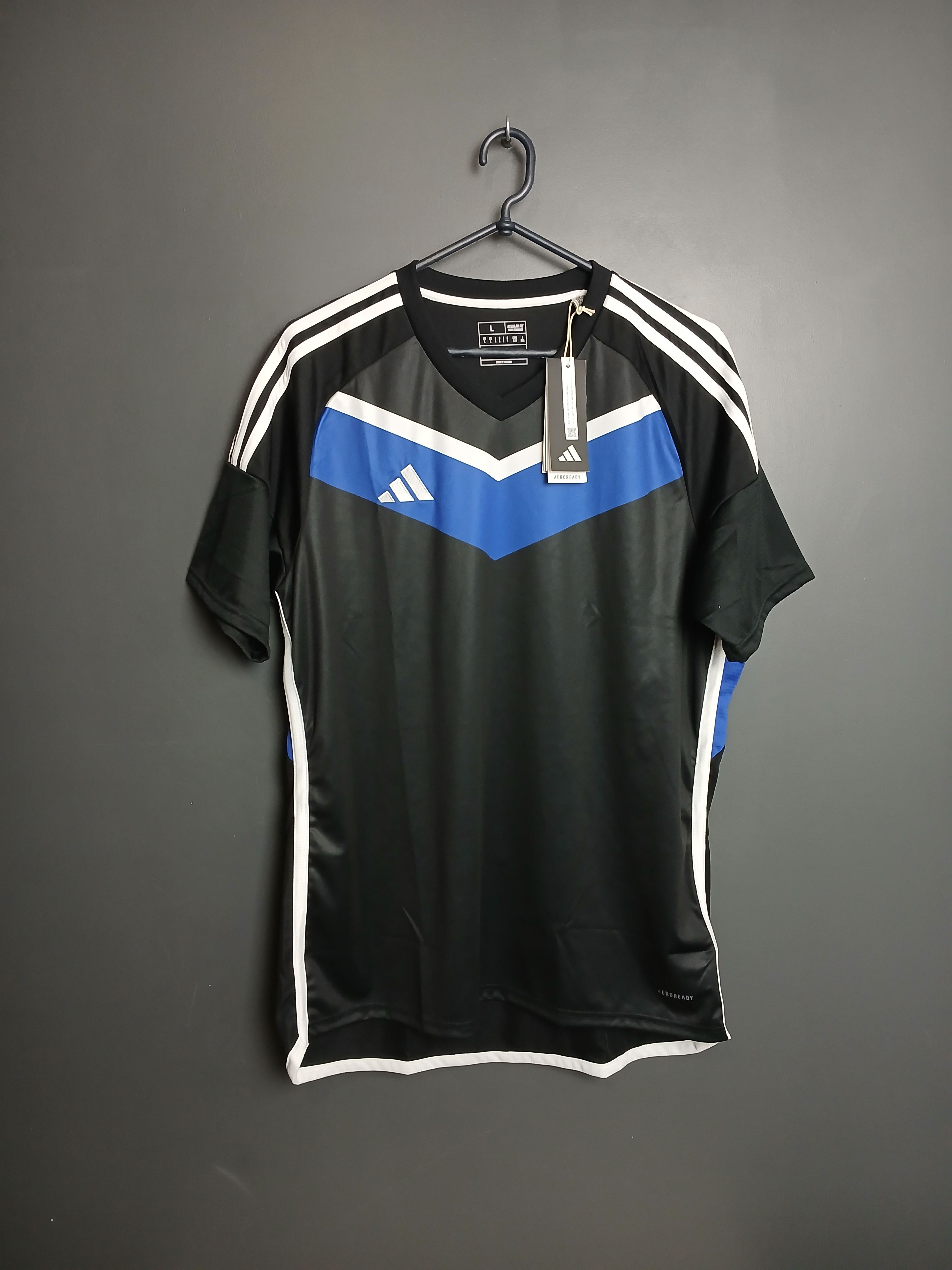 Adidas New Adidas T-Shirt Size US L / EU 52-54 / 3 - 1 Thumbnail