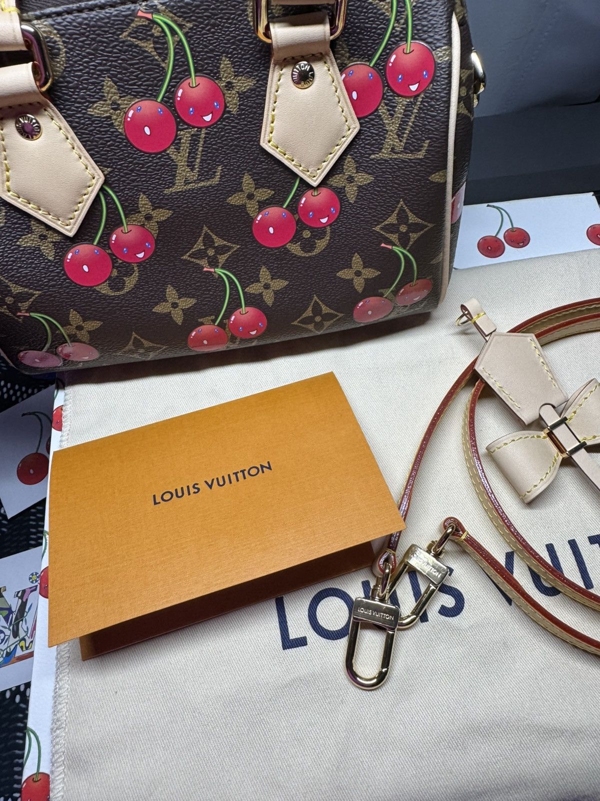 Louis Vuitton × Takashi Murakami Louis Vuitton x TM 2025 Cherry 🍒 Speedy 20 Bandouliere ⭐️ Size ONE SIZE - 3 Thumbnail