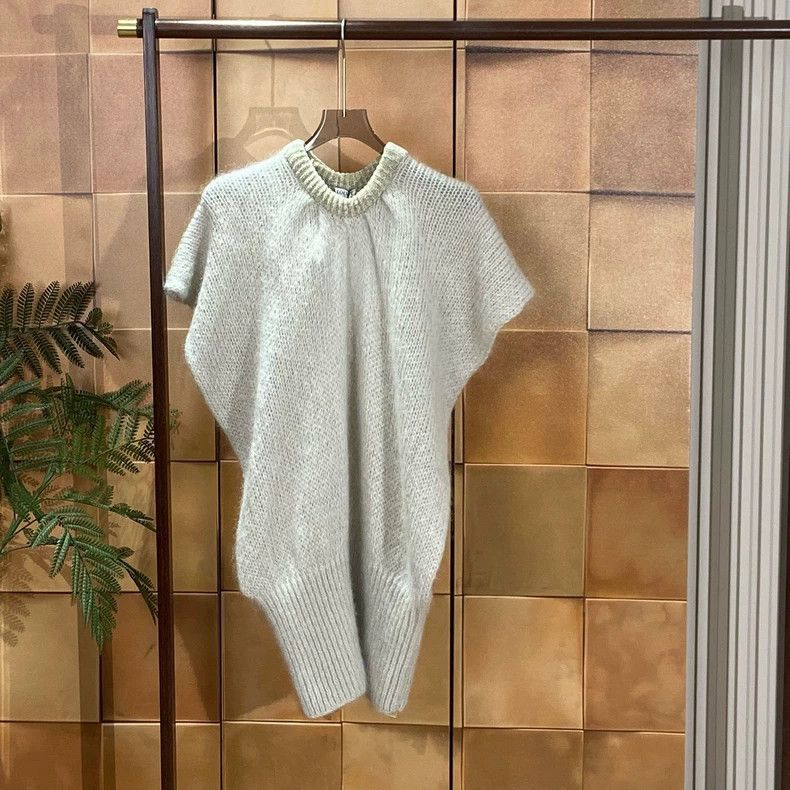 Loewe LOEWE Light grey merino knit sleeveless sweater Size XS / US 0-2 / IT 36-38 - 1 Thumbnail