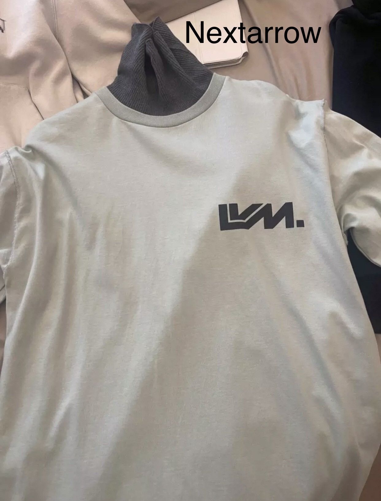 Louis Vuitton Louis Vuitton long sleeves 2412-Nextarrow Size US L / EU 52-54 / 3 - 1 Thumbnail