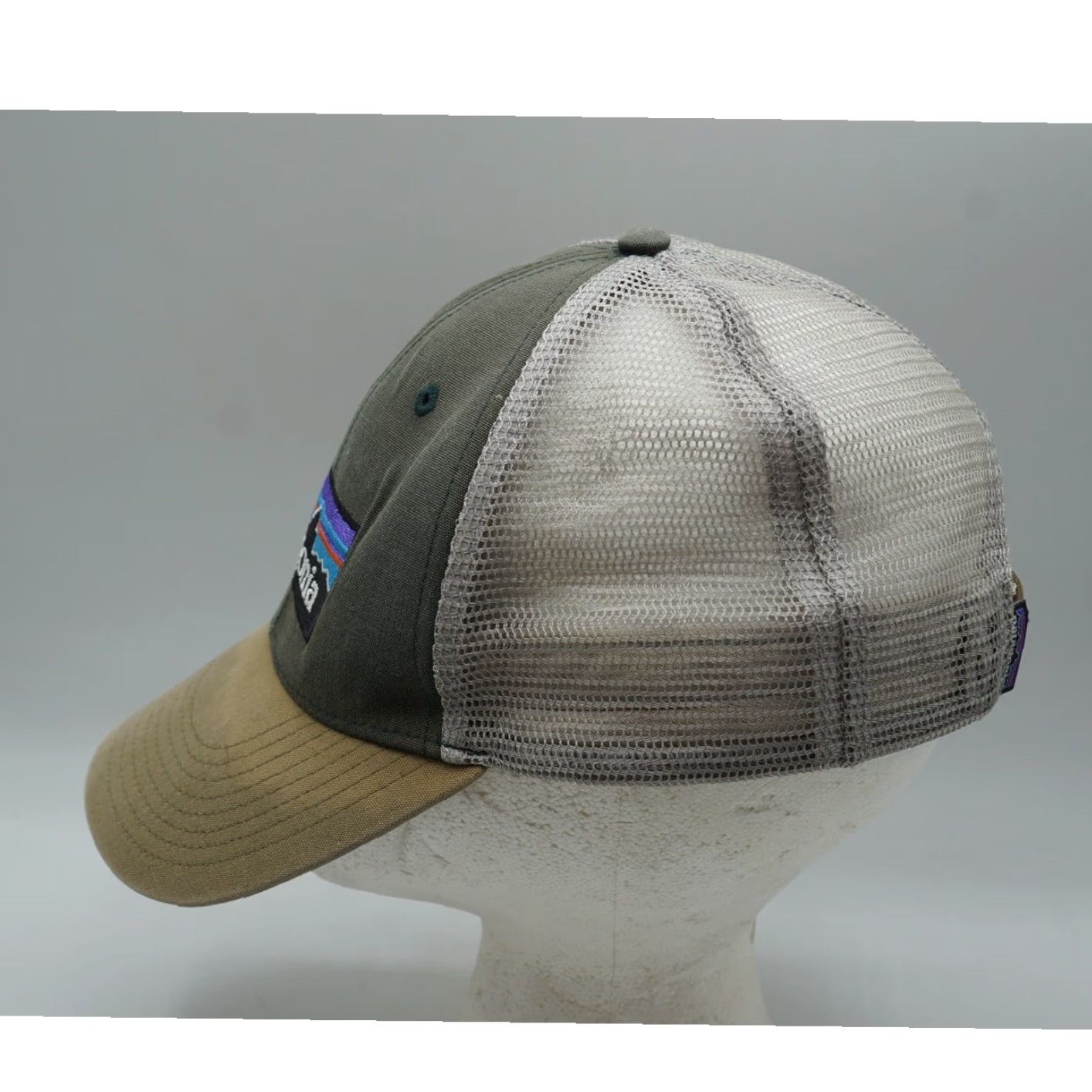 Patagonia Patagonia P-6 Logo LoPro Trucker Hat Olive Brim Mens Size ONE SIZE - 2 Thumbnail