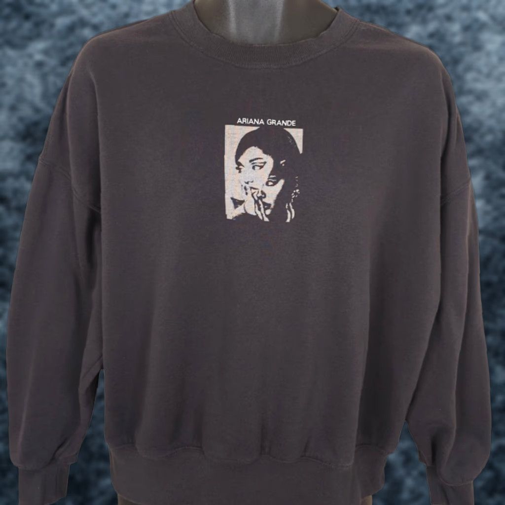 Vintage Ariana Grande Sweatshirt Womens Size Medium Black OVERSIZED Size M / US 6-8 / IT 42-44 - 1 Thumbnail