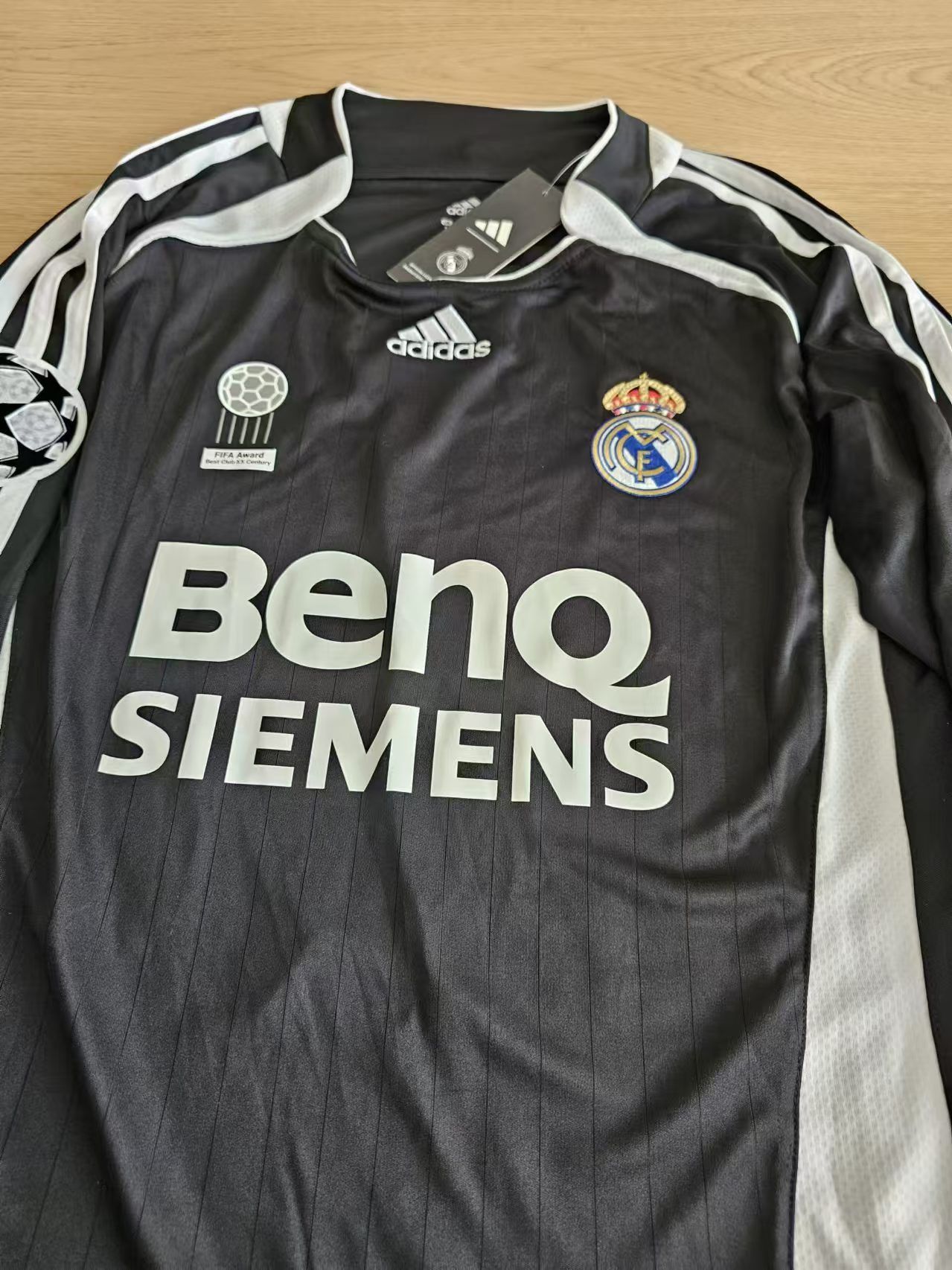 Other 2006 2007 Real Madrid #23 David Beckham Jersey Size US M / EU 48-50 / 2 - 3 Thumbnail