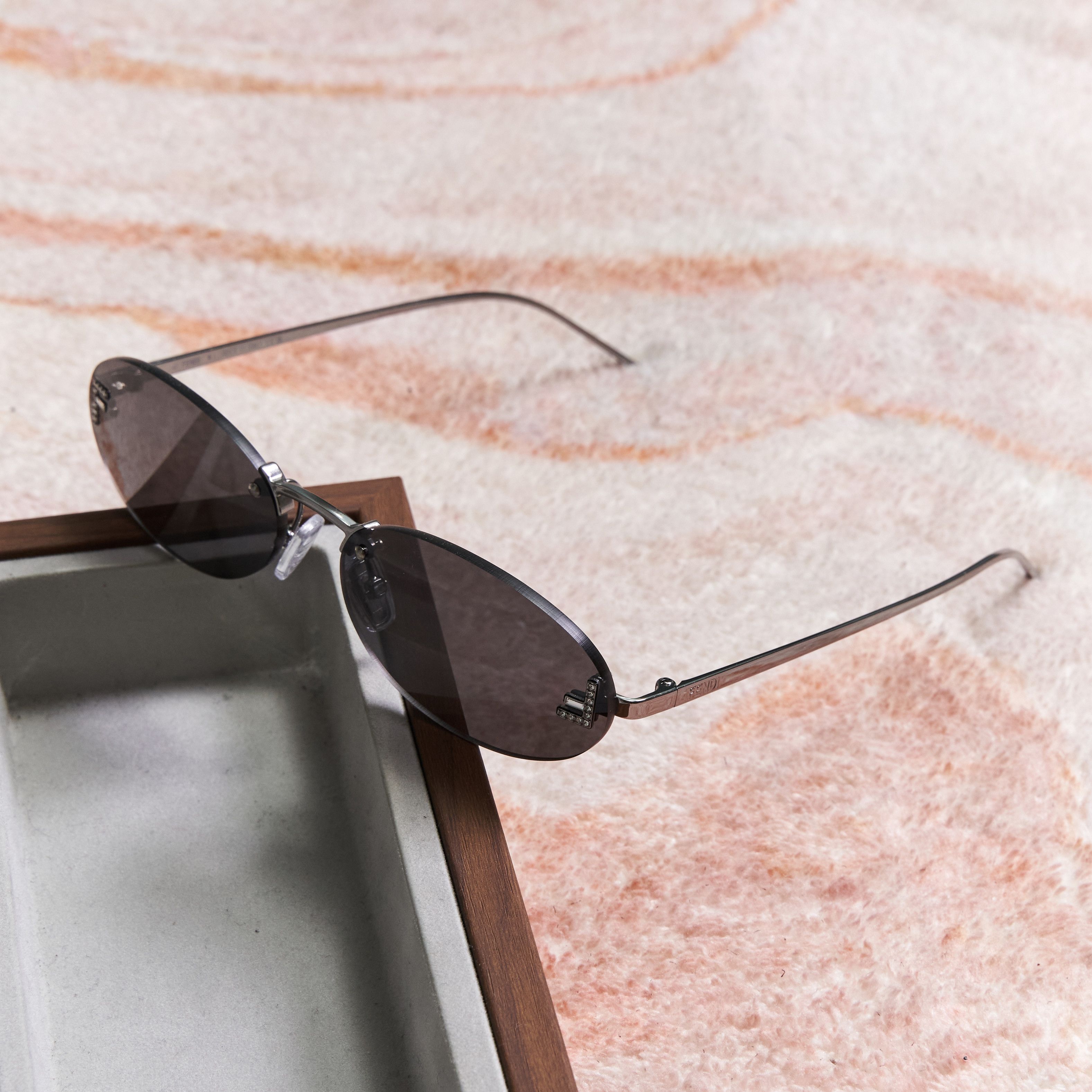 Fendi FENDI FE4075US 12A Eyewear Size ONE SIZE - 1 Thumbnail