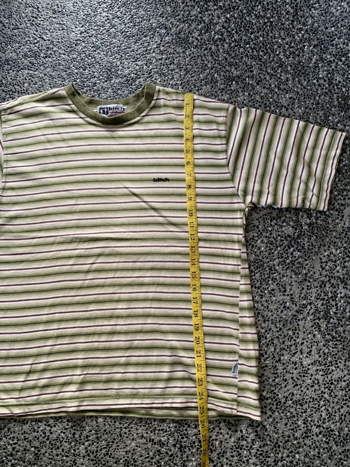 Vintage Vintage 90s Bitch Skateboards T shirt Size US L / EU 52-54 / 3 - 9 Thumbnail