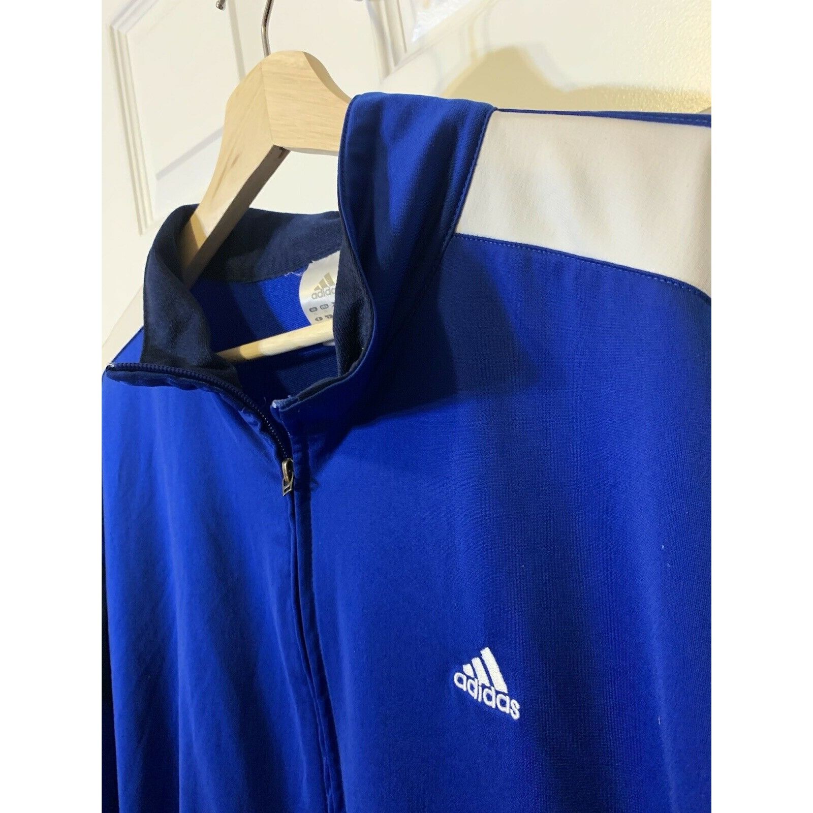 Adidas VINTAGE Adidas Full Zip Track Jacket Men’s Sz XL Blue White Size US XL / EU 56 / 4 - 1 Thumbnail