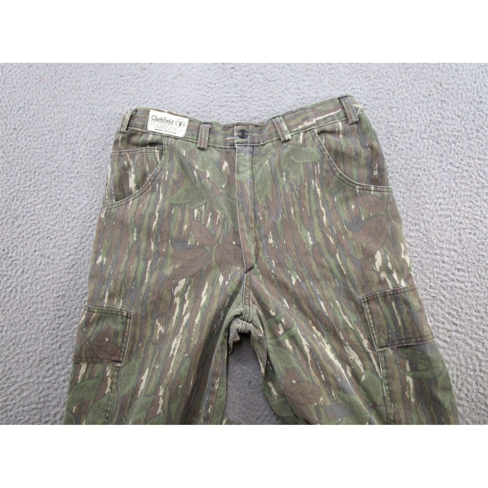 Realtree VINTAGE Clarkfield Outdoors Pants Men's L Realtree Camo Cargo Elastic Waist Regular Straight 90s Mens Jeans? Size US 33 - 3 Thumbnail