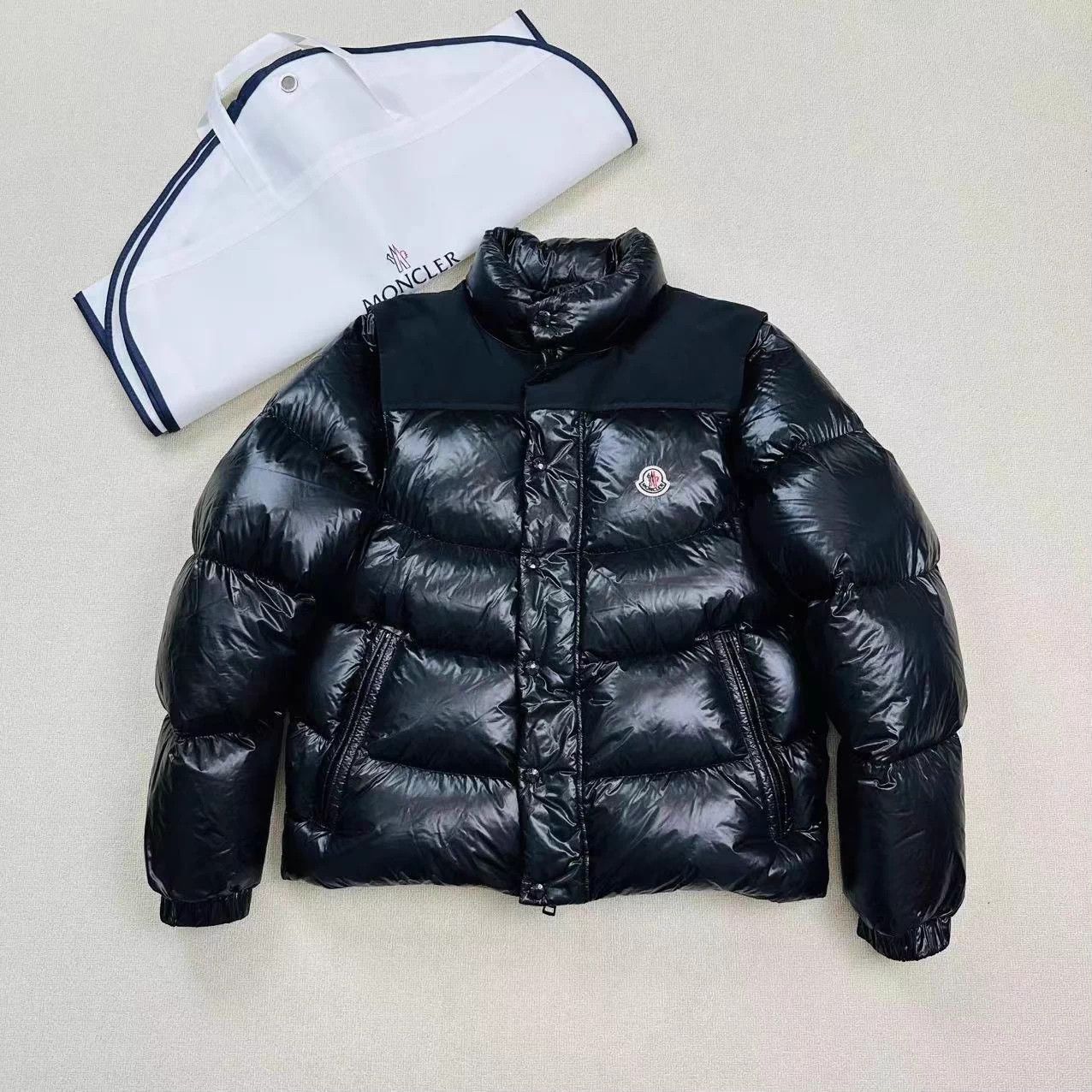 Moncler MONCLER stand collar rem puffer jacket 3 mint Size US L / EU 52-54 / 3 - 1 Thumbnail