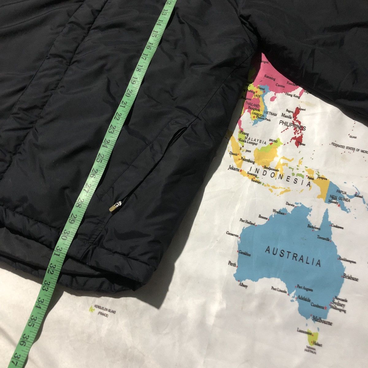 Nike × Vintage Vintage Juventus FC 2003-2004 Bench Kits Puffer Jackets Size US M / EU 48-50 / 2 - 10 Thumbnail