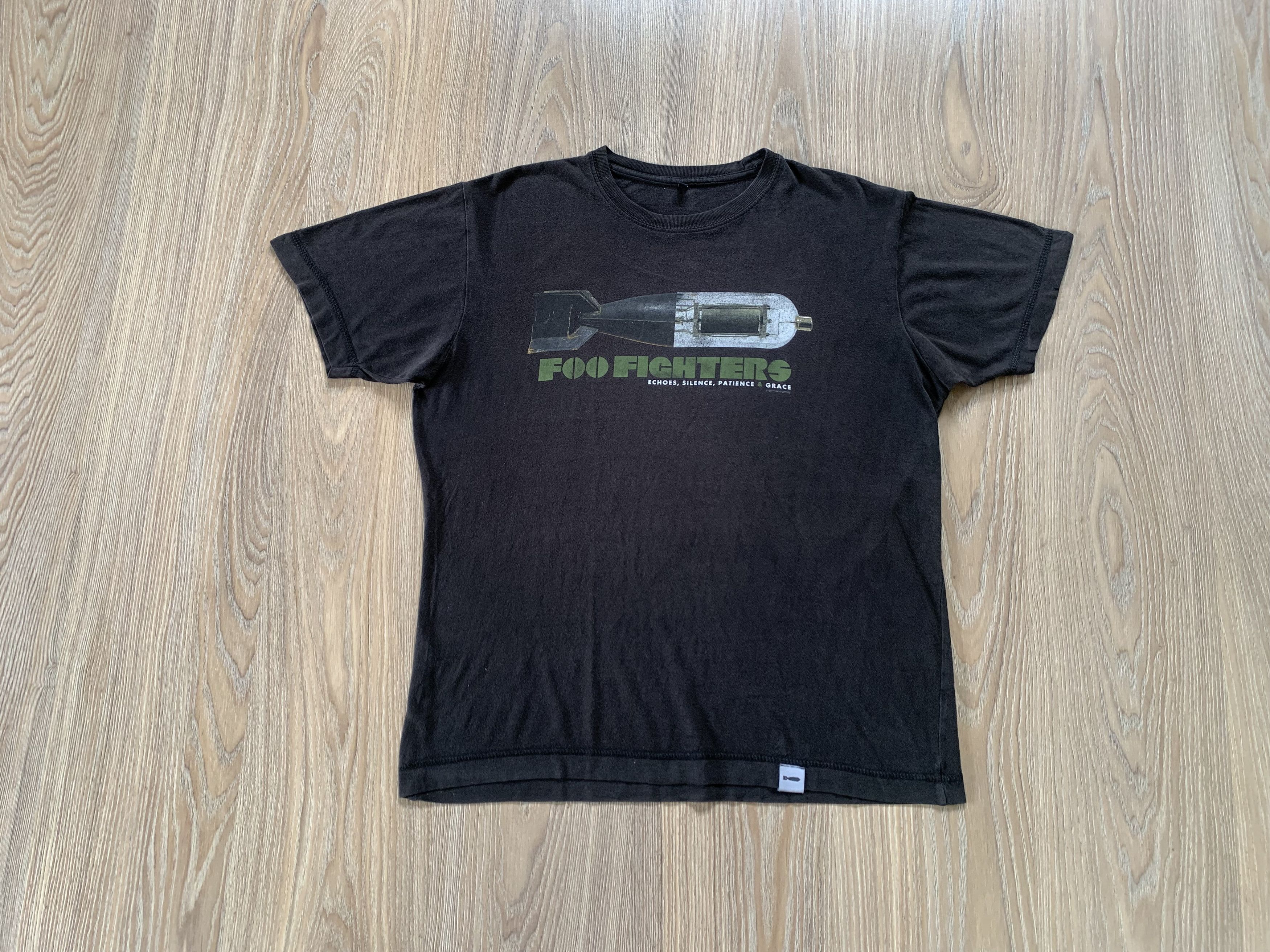 Band Tees Foo Fighters Echoes Silence Patience & Grace Tour 2007 Tee Size US M / EU 48-50 / 2 - 1 Thumbnail