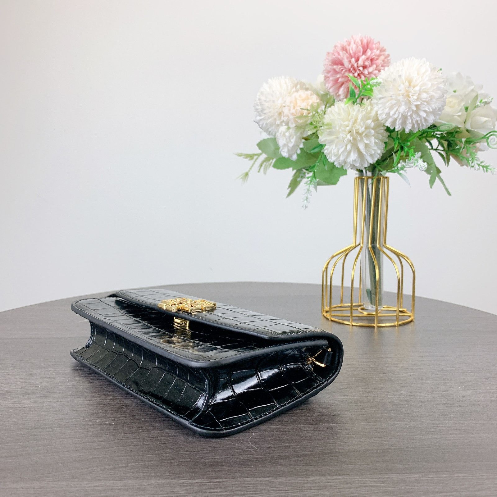 Tory Burch Tory Burch 141073 Britten chain wallet wristlet IN BLACK Size ONE SIZE - 6 Thumbnail
