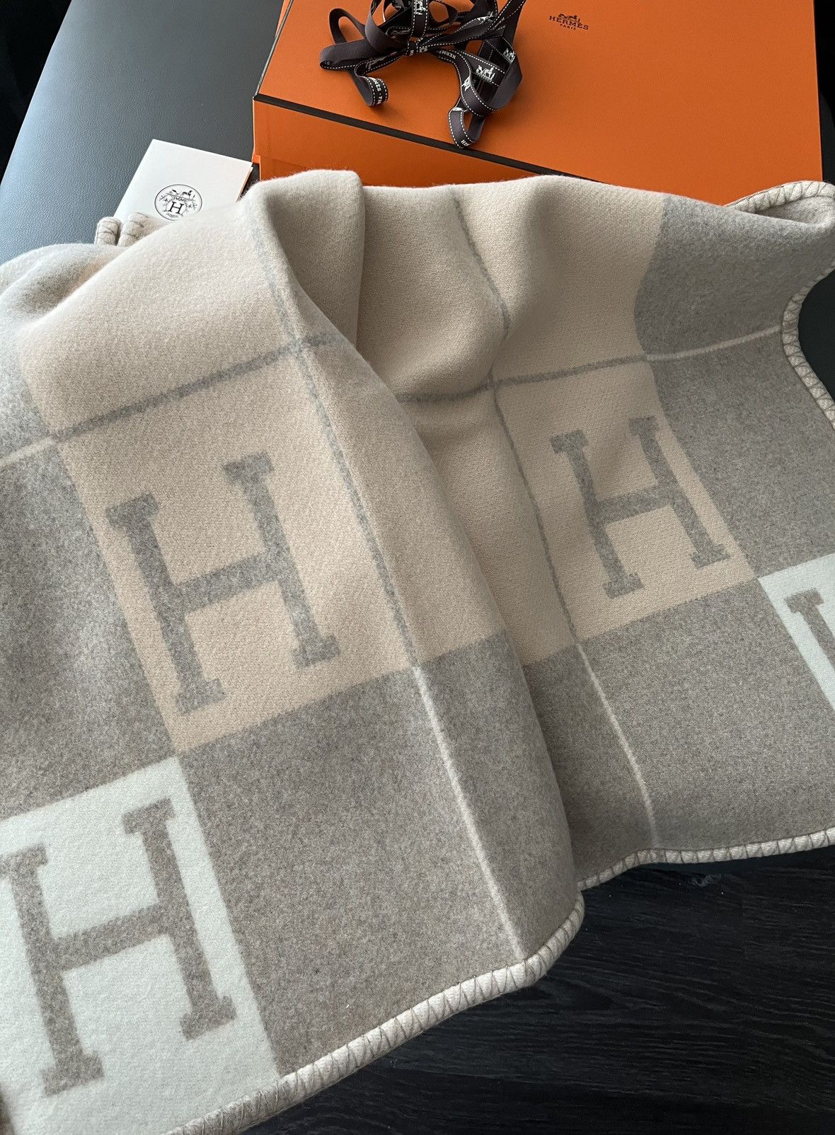 Hermes Giftable New Hermes Avalon Blanket Coco Chamomile Cashmere Size ONE SIZE - 3 Thumbnail