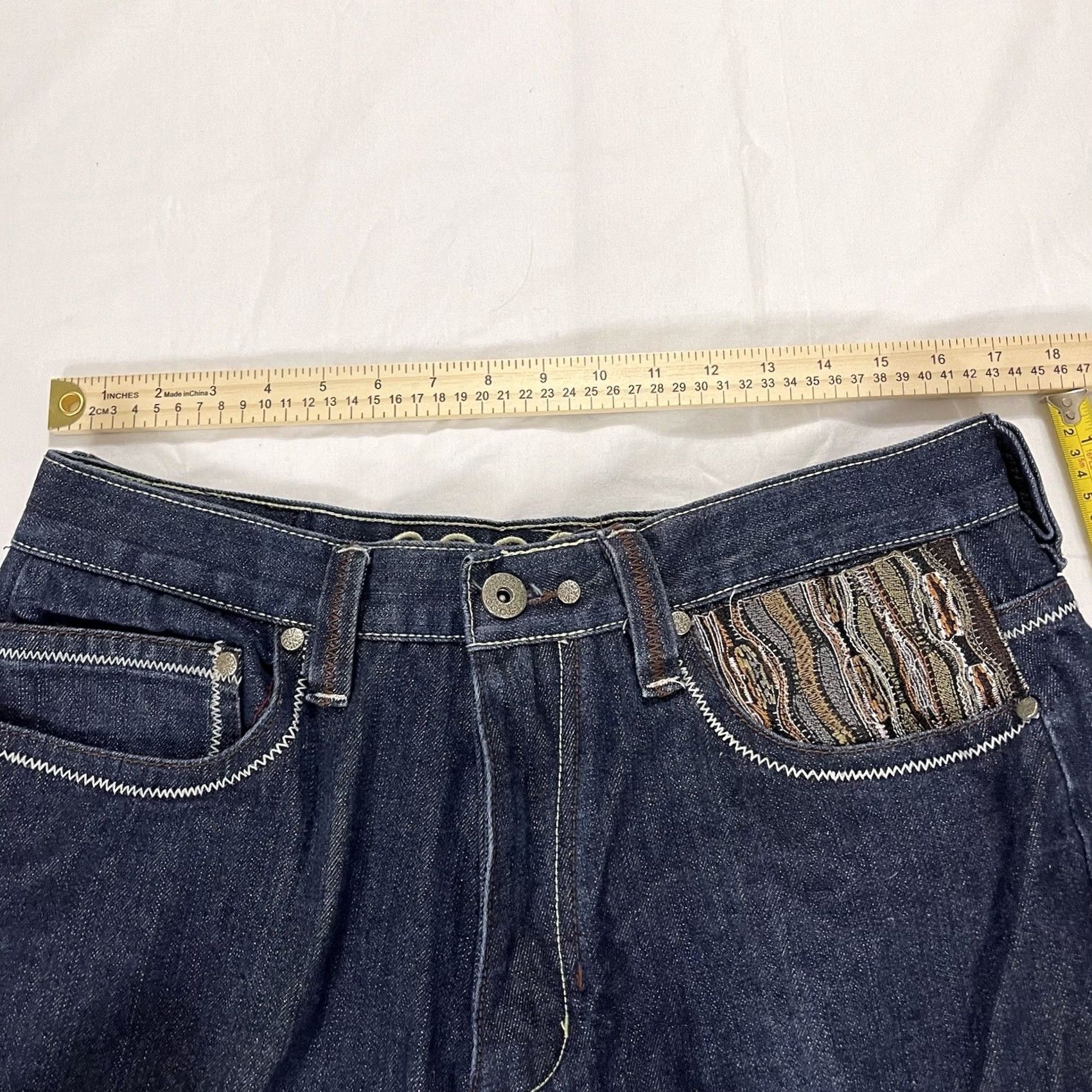 Coogi COOGI Jeans Shirt 38x34 Men 5-Pocket Knit Flap Pocket Embroidered Logo 90s Hip Hop Blue Cotton Baggy Relaxed Vintage No Size US M / EU 48-50 / 2 - 4 Thumbnail