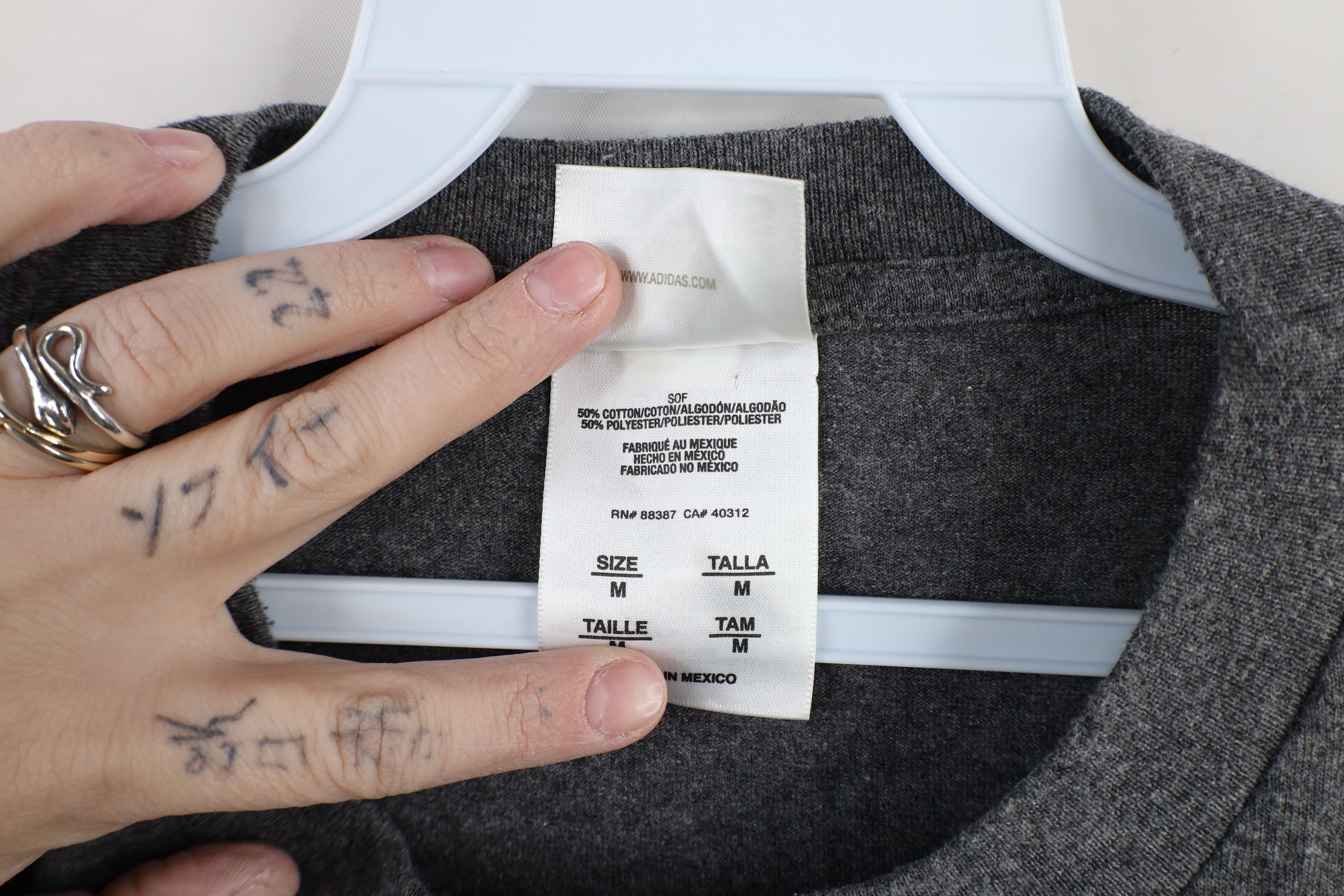 Adidas × Vintage Vintage Y2K 2005 Adidas Striped Short Sleeve T-Shirt Gray Size US M / EU 48-50 / 2 - 7 Thumbnail