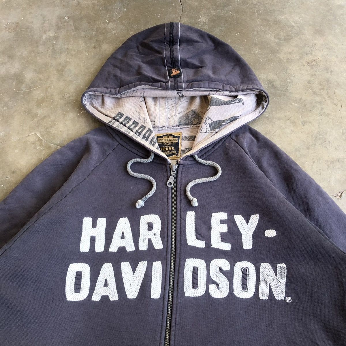 Harley Davidson Trashed🔥Vintage Harley Davidson Motorcycle Ziphoodie Size US XL / EU 56 / 4 - 4 Thumbnail
