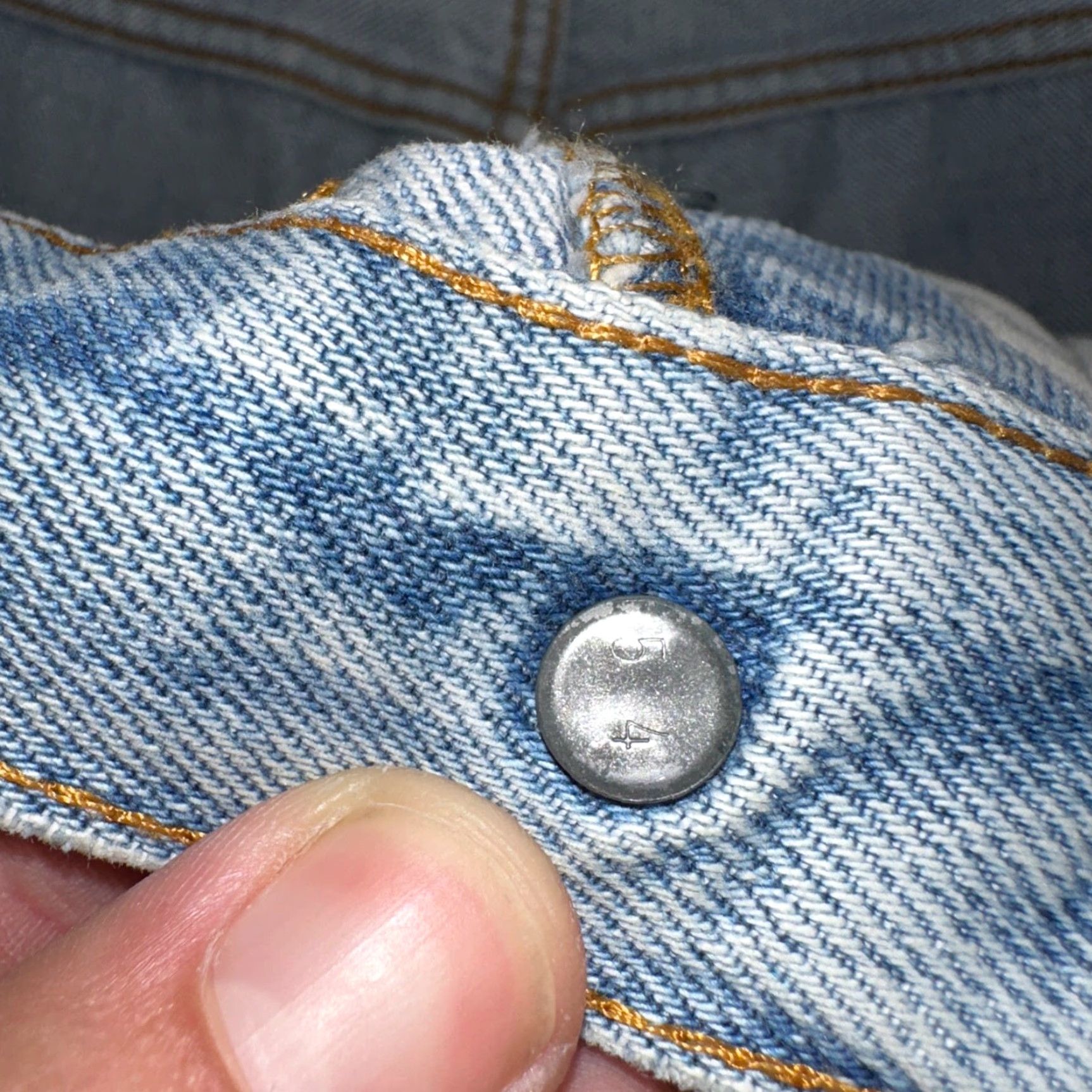 Levi's VINTAGE Levi's 501 Jeans Men's 30x36 Straight Fit 80s Redline Selvedge Light Wash Denim Size US 30 / EU 46 - 7 Thumbnail