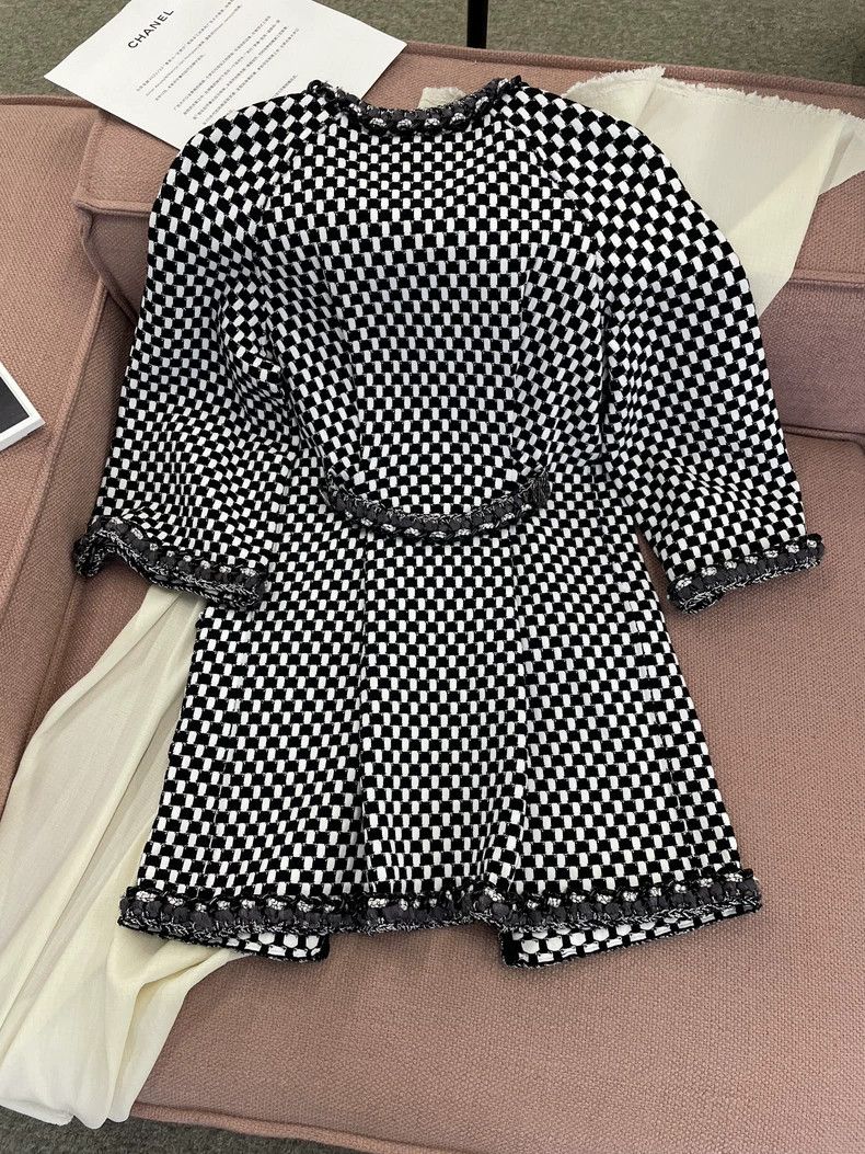 Chanel Chanel Black and white checkered chain knitted cardigan ja Size XXS / US 00 / IT 34 - 4 Thumbnail