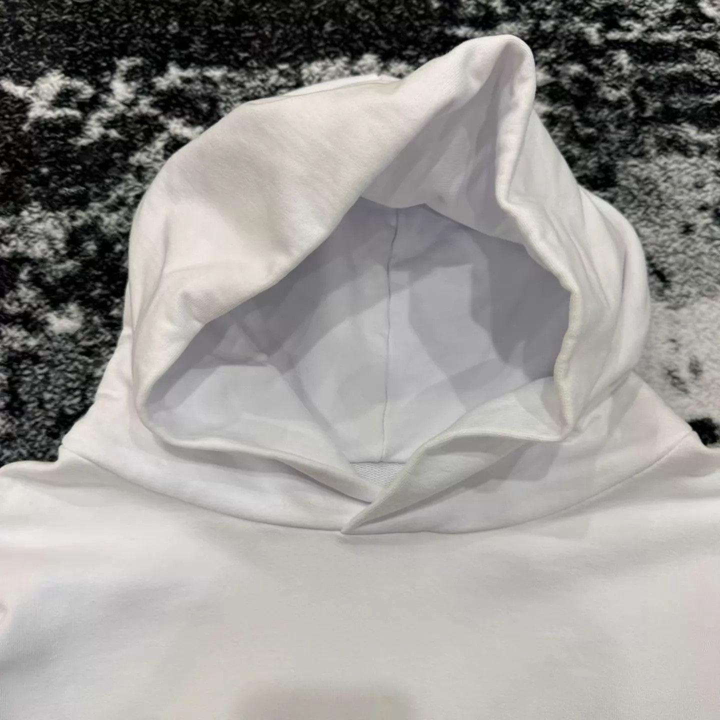 Maison Margiela Maison Margiela White Creative Tag Sweatshirt M Stain Size M / US 6-8 / IT 42-44 - 2 Thumbnail
