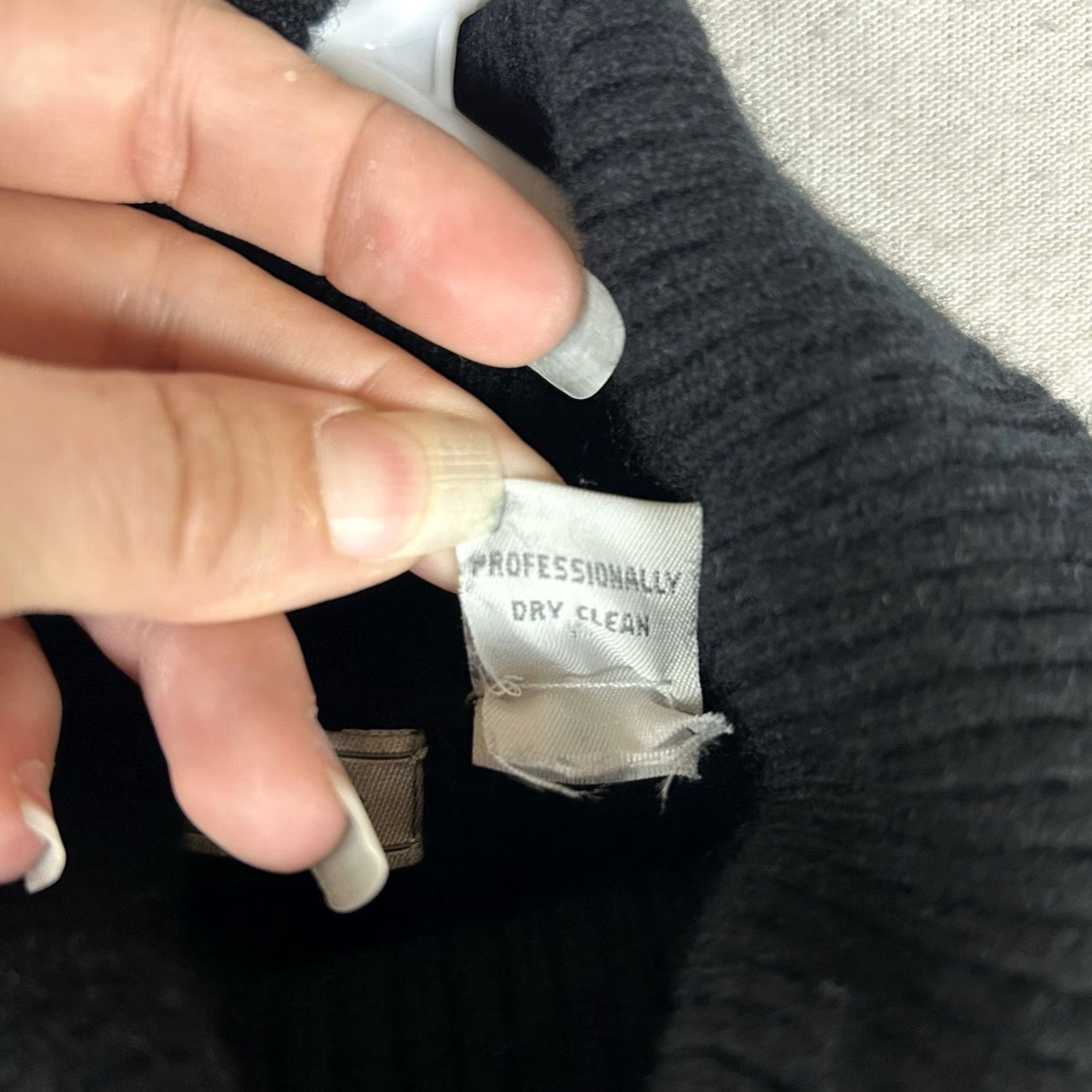 Vintage VINTAGE CH Classics Cashmere Turtleneck Sweater Women's Petite Medium PM Black FLAWED Size M / US 6-8 / IT 42-44 - 6 Thumbnail