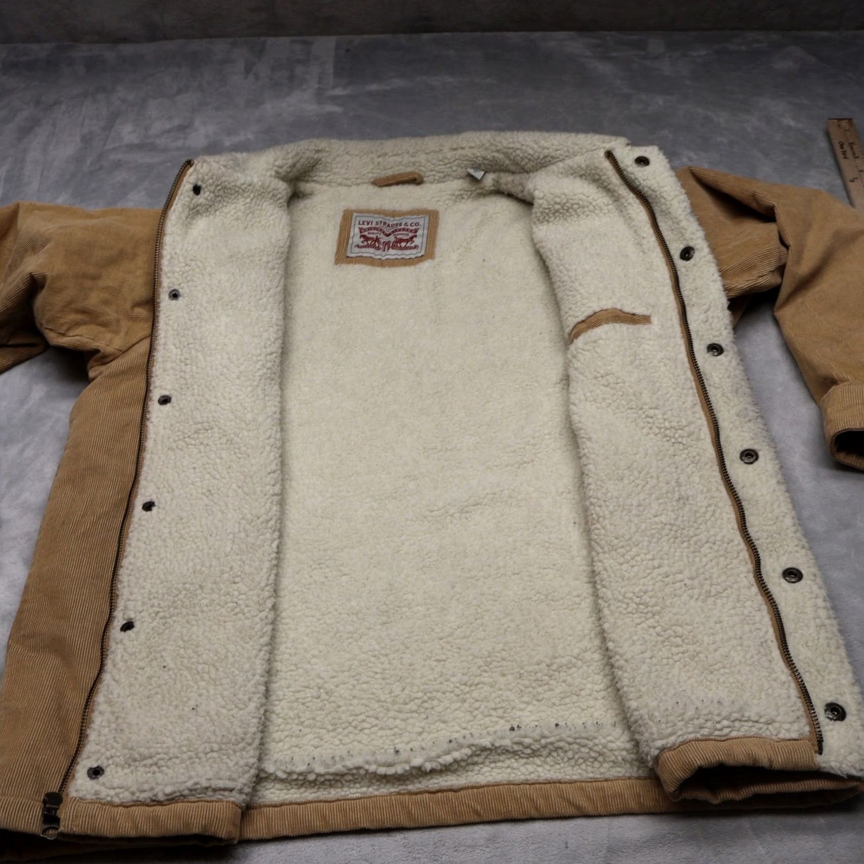 Levi's Levi's Trucker Jacket Mens Medium Beige Corduroy Sherpa Lined Rugged Full Zip Size US M / EU 48-50 / 2 - 7 Thumbnail