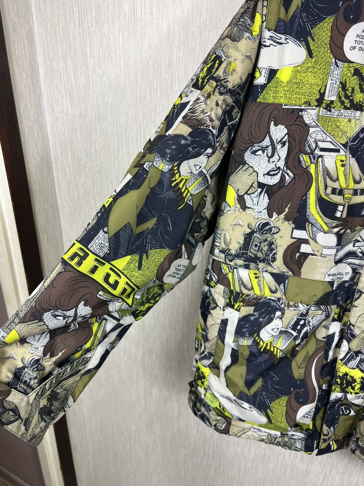Burton Vintage Burton full print comics ski jacket snow gorpcore Size US M / EU 48-50 / 2 - 10 Thumbnail