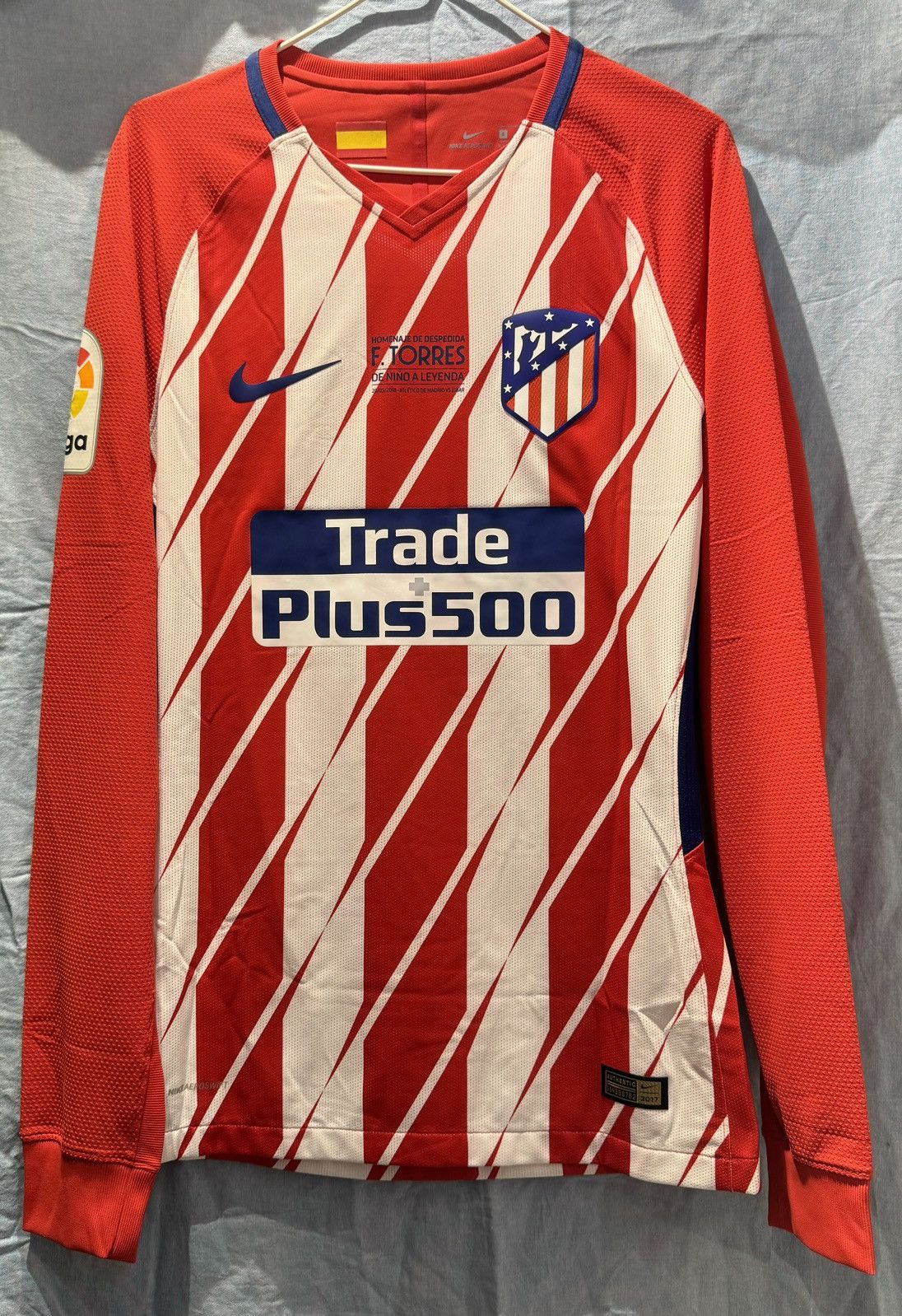 Nike Atletico Madrid 17/18 player issue L/S farewell #9 F.Torres Size US S / EU 44-46 / 1 - 1 Thumbnail