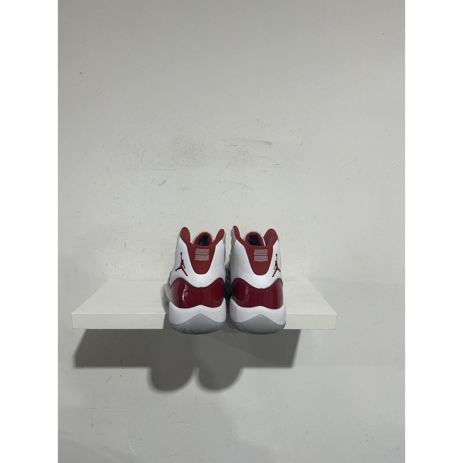 Nike NIKE JORDAN 11 CHERRY 2022 SIZE 5Y PREOWNED Size US 5 / EU 37 - 6 Thumbnail