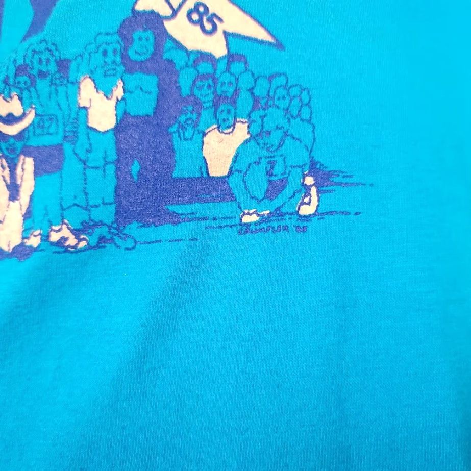Hanes VINTAGE Hanes T-Shirt Mens Size M Blue Bayou City Fun Run 80s 1985 Houston Made In USA Running Race Theme Size US M / EU 48-50 / 2 - 4 Thumbnail