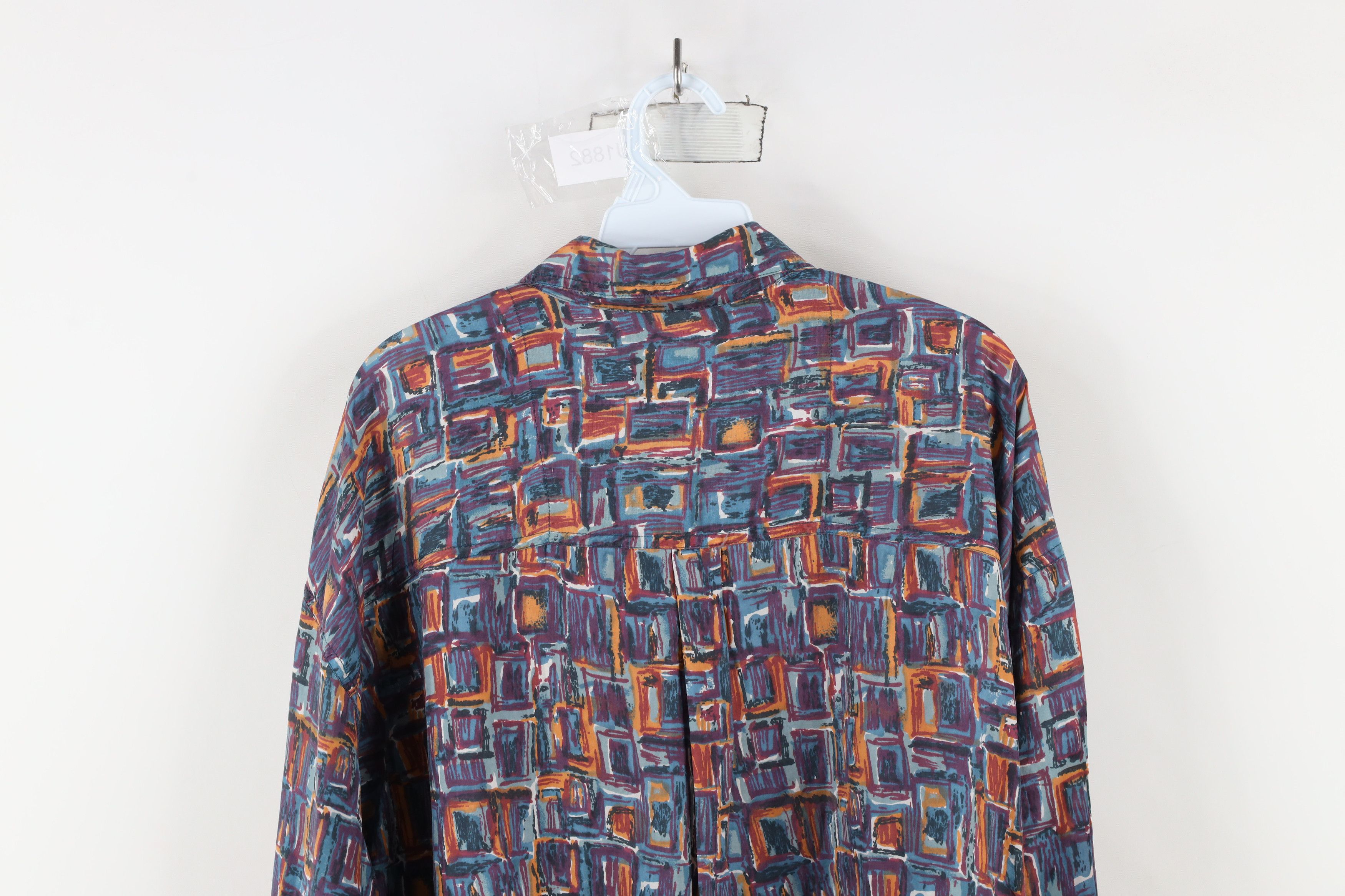 Vintage Vintage 90s Streetwear Abstract Silk Collared Button Shirt Size US L / EU 52-54 / 3 - 8 Thumbnail