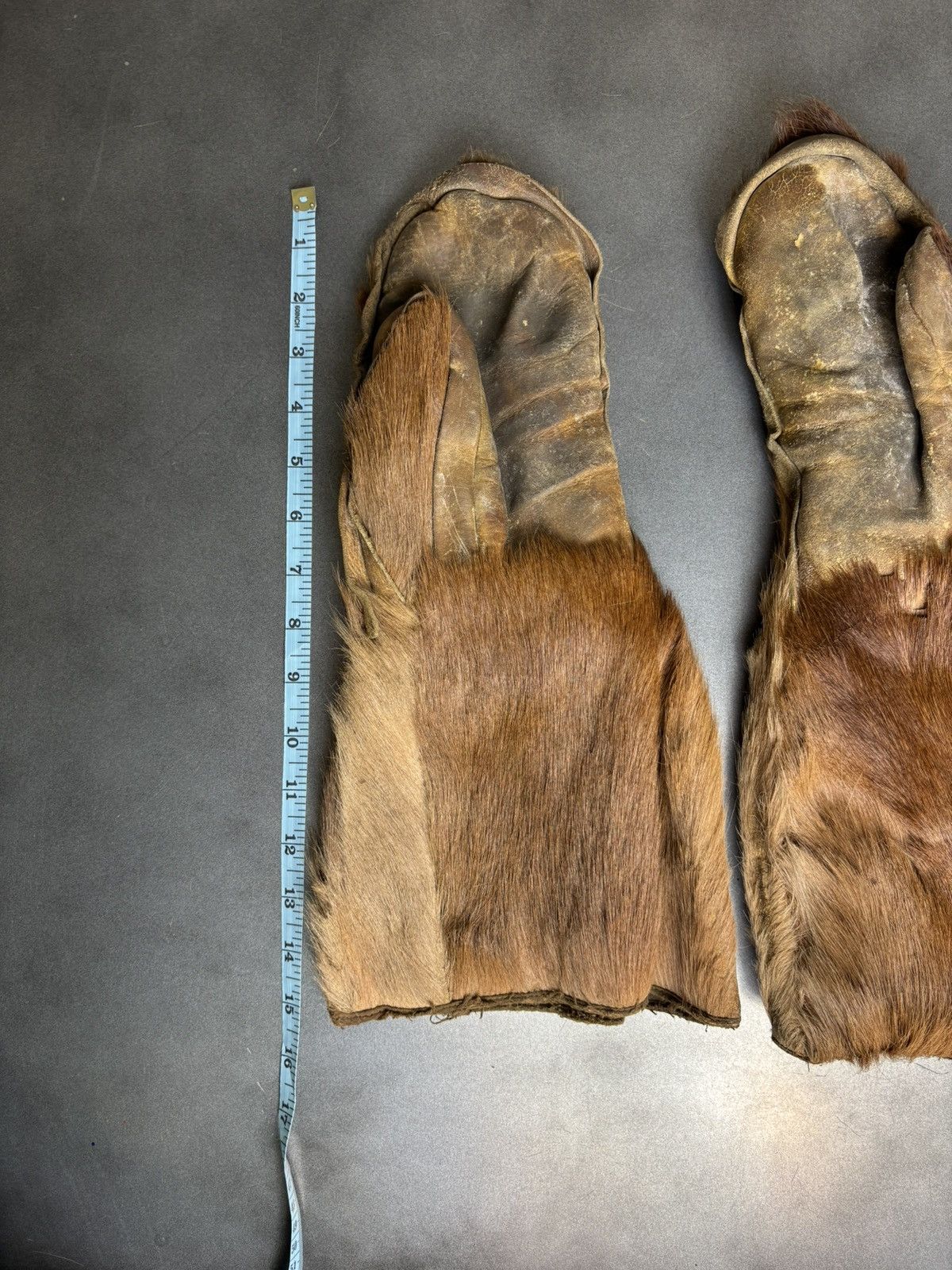 Vintage Antique Bear Fur Gauntlets Vintage Bearskin Mittens WW1 WW2 Size ONE SIZE - 4 Thumbnail