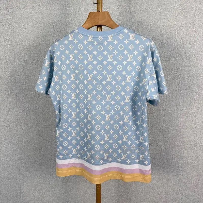 Louis Vuitton Louis Vuitton Summer Light Blue Cotton T. Size XS / US 0-2 / IT 36-38 - 2 Thumbnail