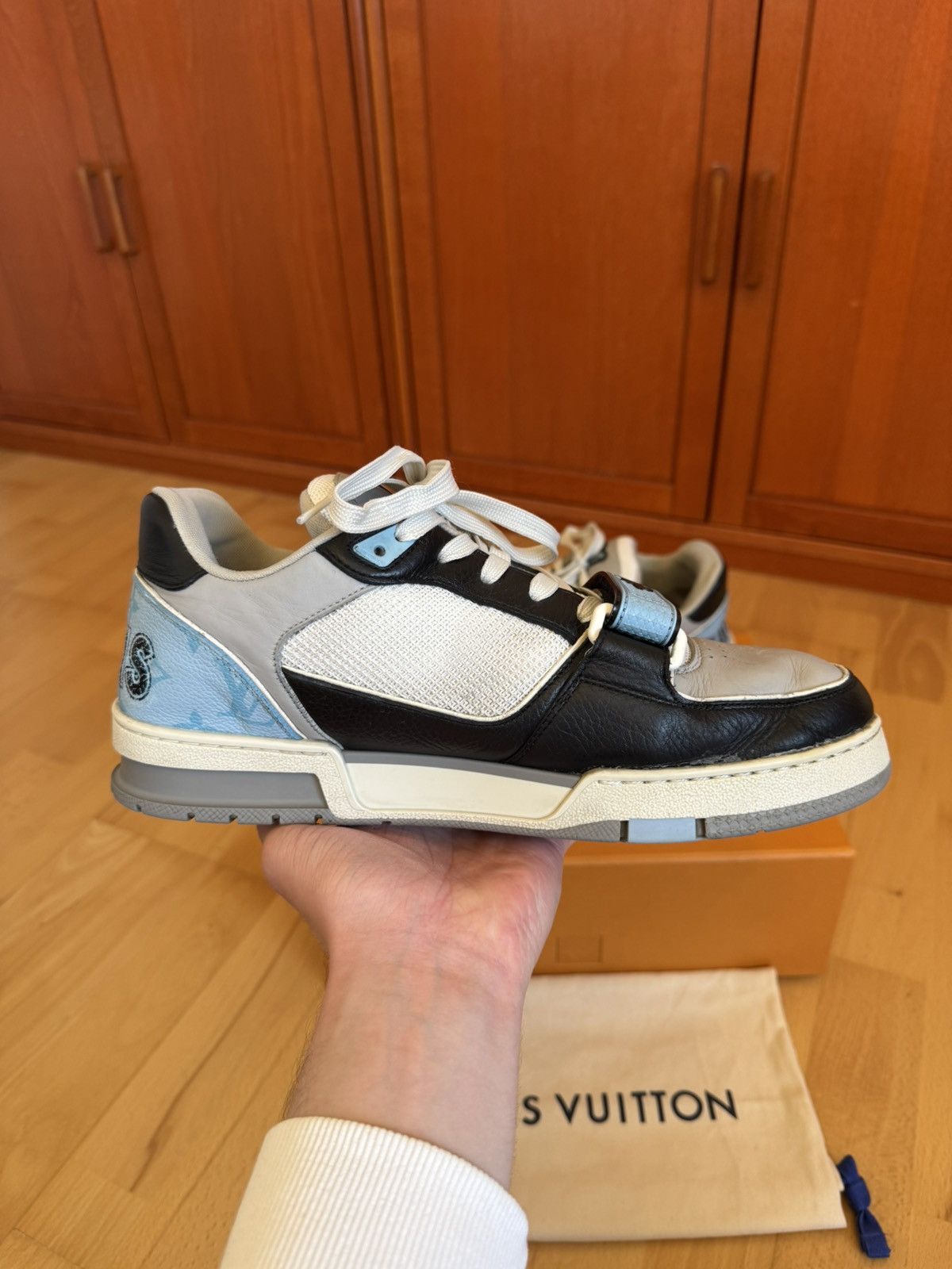 Louis Vuitton Louis Vuitton LV Trainer Velcro Strap Black Blue Grey Size US 9.5 / EU 42-43 - 4 Thumbnail