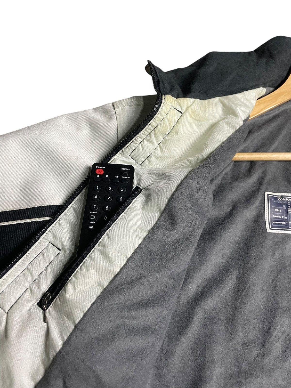 Descente × Vintage Descente Men’s Windbreaker (25) Size US L / EU 52-54 / 3 - 6 Thumbnail