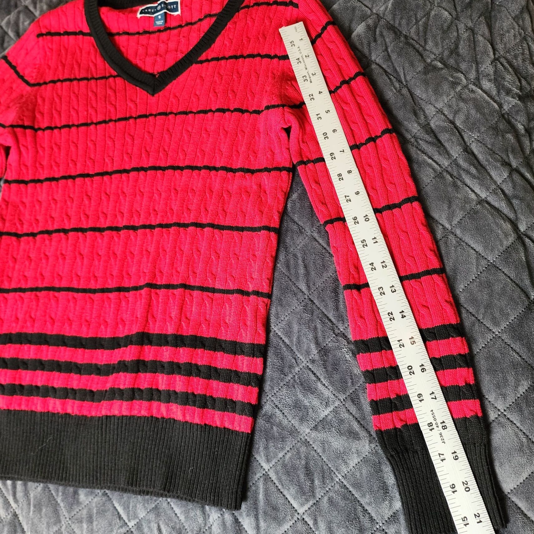 Vintage Karen Scott Red & Black Cable Knit Long Sleeve Pullover Sweater Size Small Warm Size S / US 4 / IT 40 - 6 Thumbnail