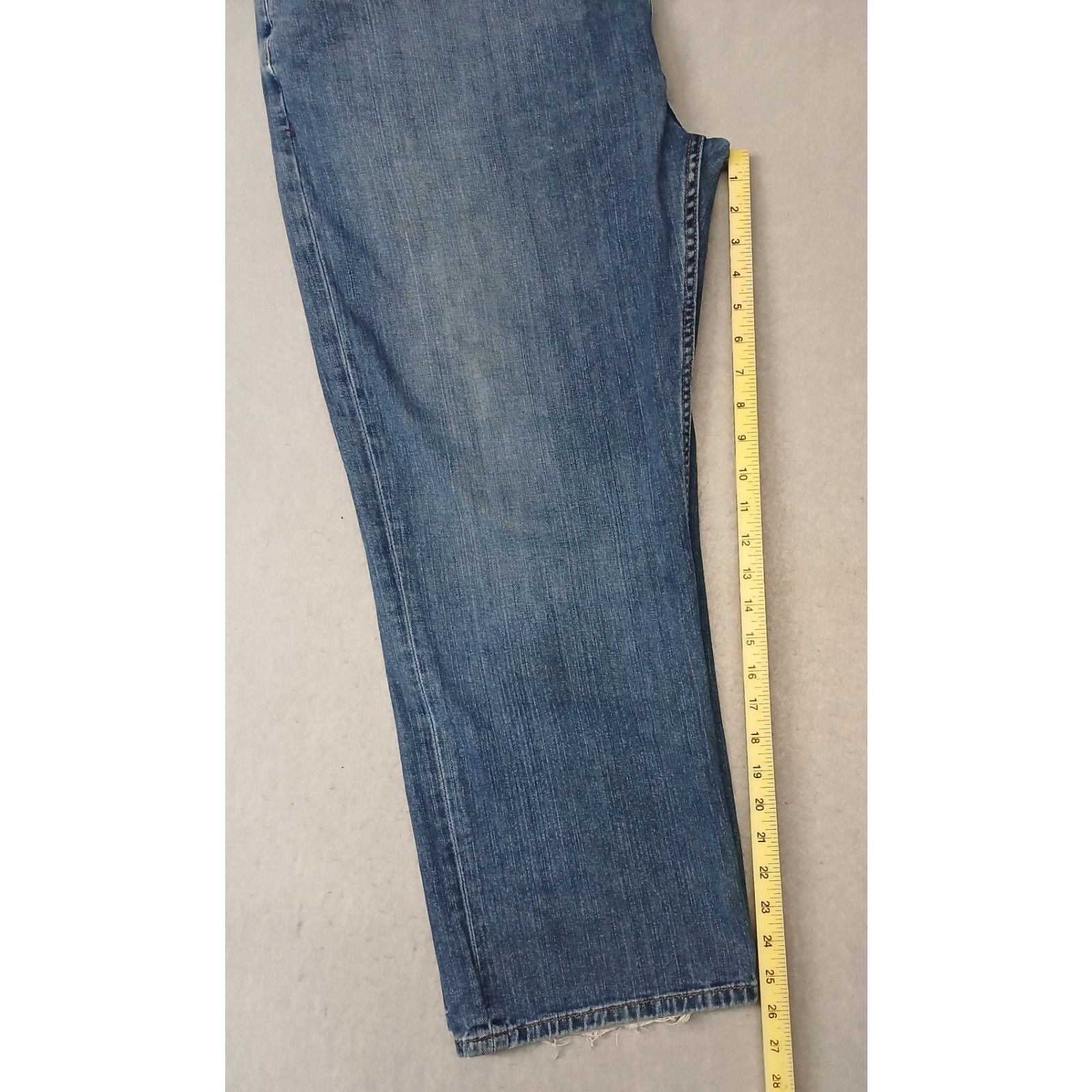 Cremieux Cremieux (42x28) Men's Relaxed Straight Fit Blue Denim Jeans Size US 32 / EU 48 - 5 Thumbnail