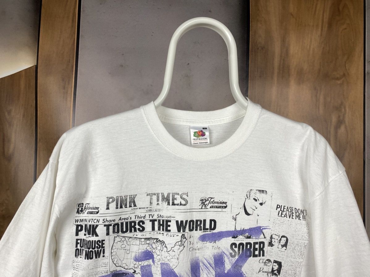 Fruit Of The Loom Vintage Pink Tour 2009 T-Shirt Tee Y2K Rare Size US M / EU 48-50 / 2 - 4 Thumbnail