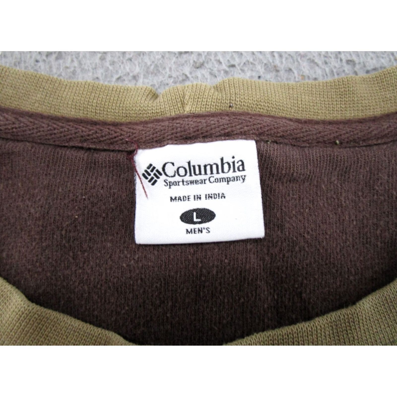 Vintage VINTAGE Columbia Long Sleeve Shirt Mens Size L Beige Crew Neck Logo Knit Cotton 2020s Fall Winter Spring Summer Men Size US L / EU 52-54 / 3 - 2 Thumbnail