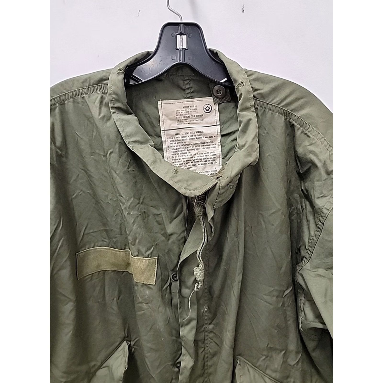 Vintage VINTAGE U.S. Military Army Extreme Cold Weather Fishtail Parka Jacket M Green Jacket Mens Parka USA Army Fishtail 90s Size US M / EU 48-50 / 2 - 3 Thumbnail