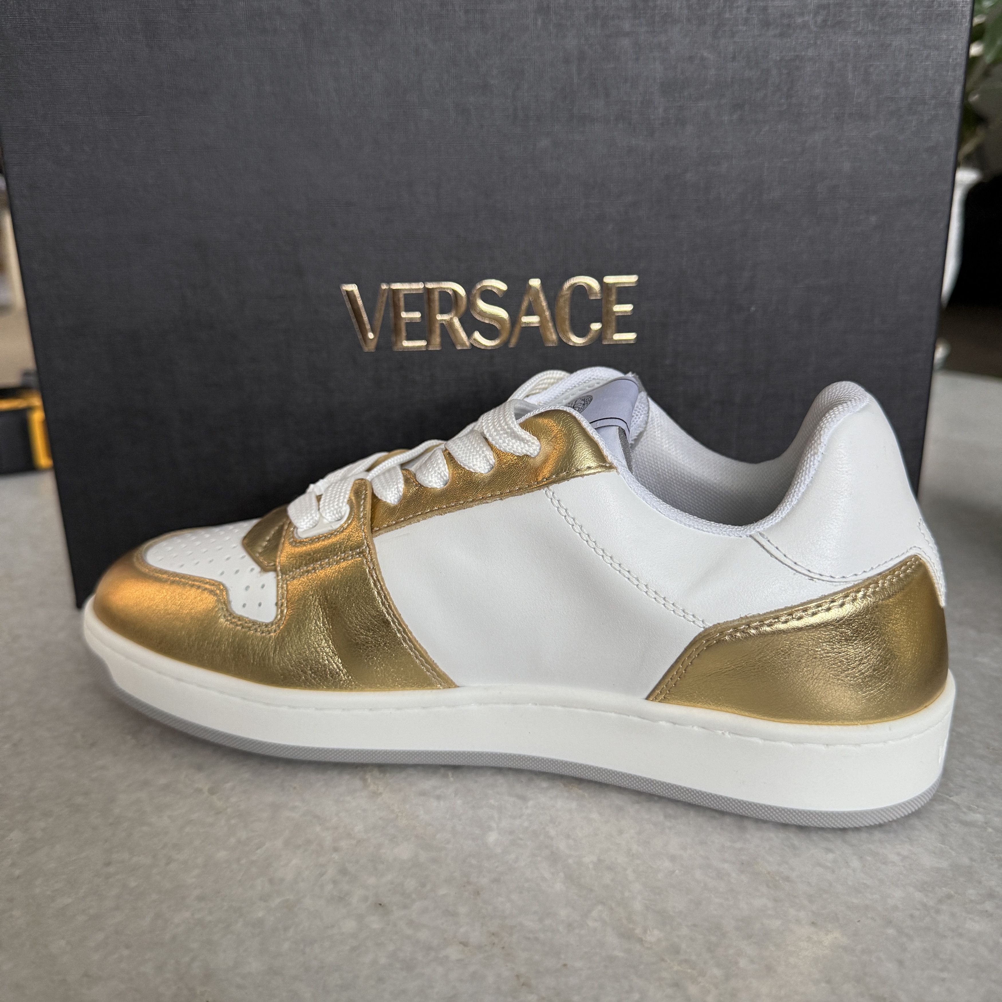 Versace Versace Medusa Leather Women's Sneaker Shoe, 1014316, 39.5 Size US 9.5 / IT 39.5 - 5 Thumbnail
