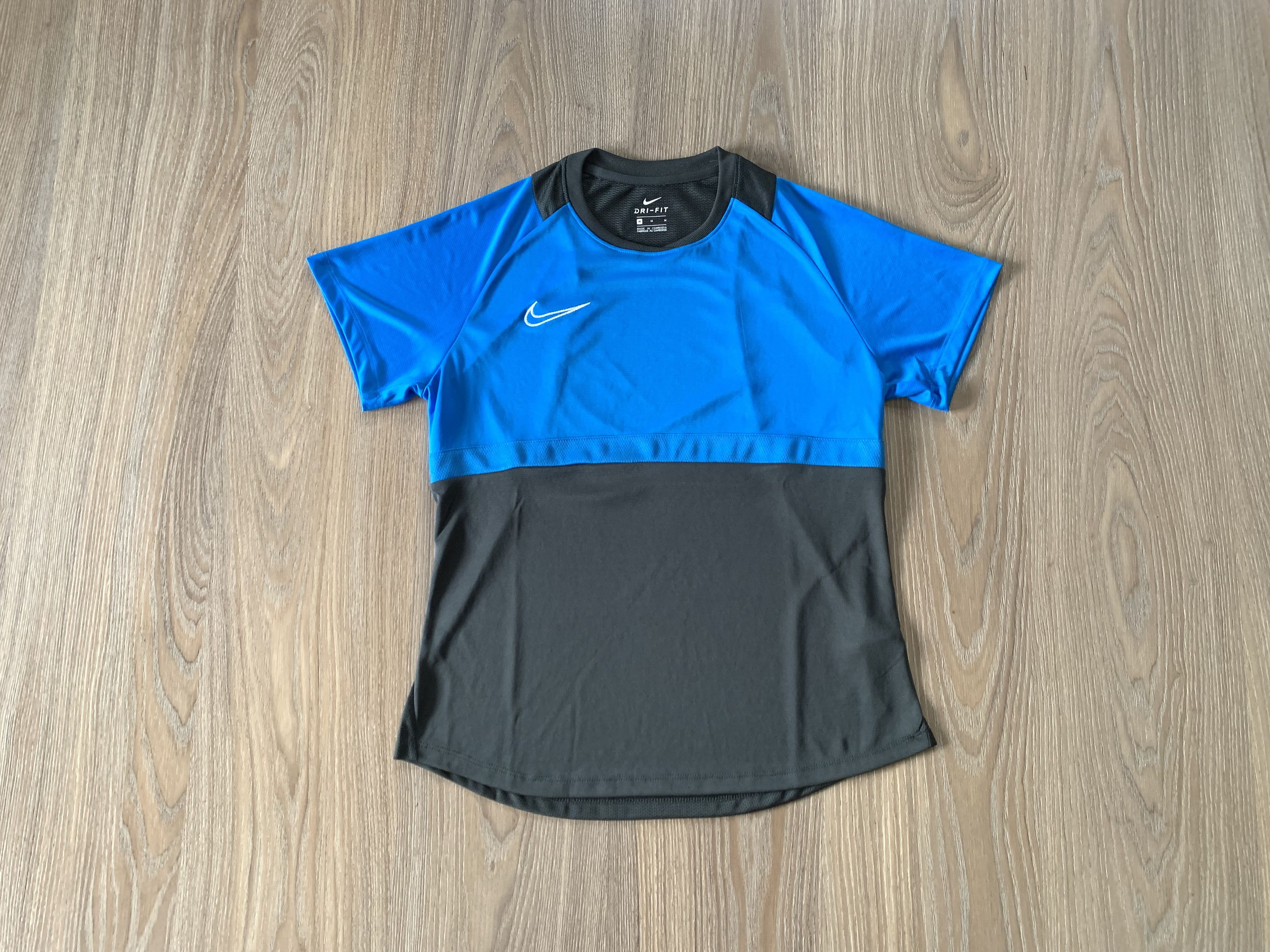 Nike Nike Womens Sport Training T Shirt Size M / US 6-8 / IT 42-44 - 1 Thumbnail