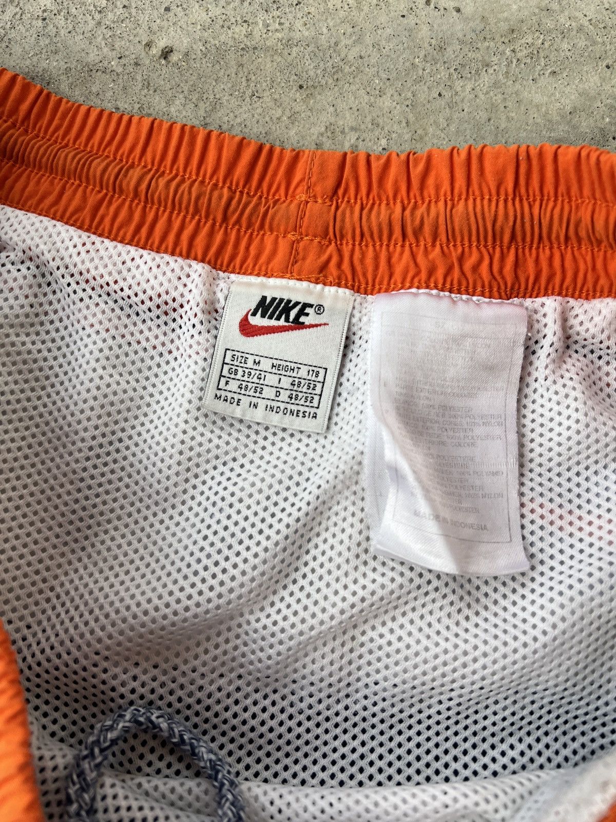 Nike Nike Vintage Shorts Size US 32 / EU 48 - 4 Thumbnail