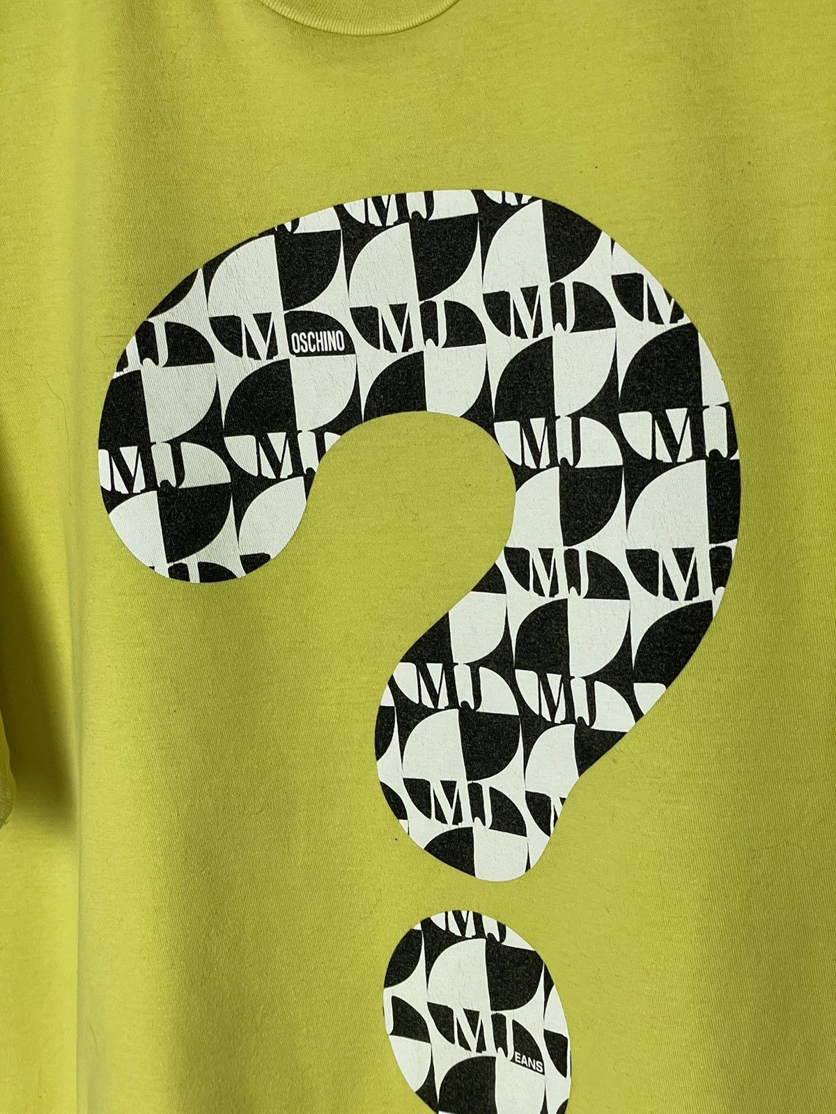 Designer × Moschino × Vintage Vintage Moschino Jeans Question Mark t shirt Size US L / EU 52-54 / 3 - 8 Thumbnail