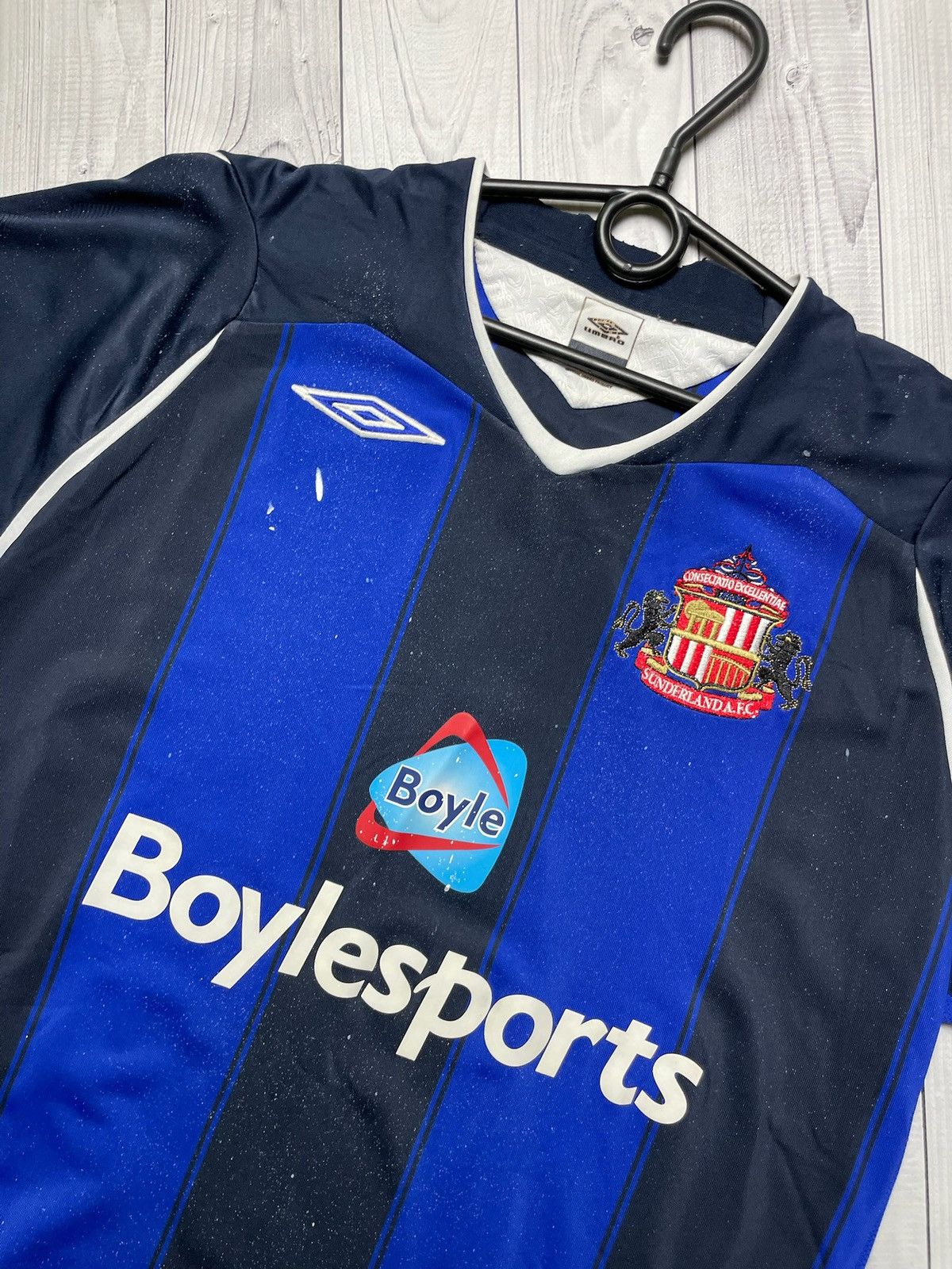 Umbro × Vintage Vintage Umbro Sunderland striped soccer jersey size L Size US L / EU 52-54 / 3 - 2 Thumbnail
