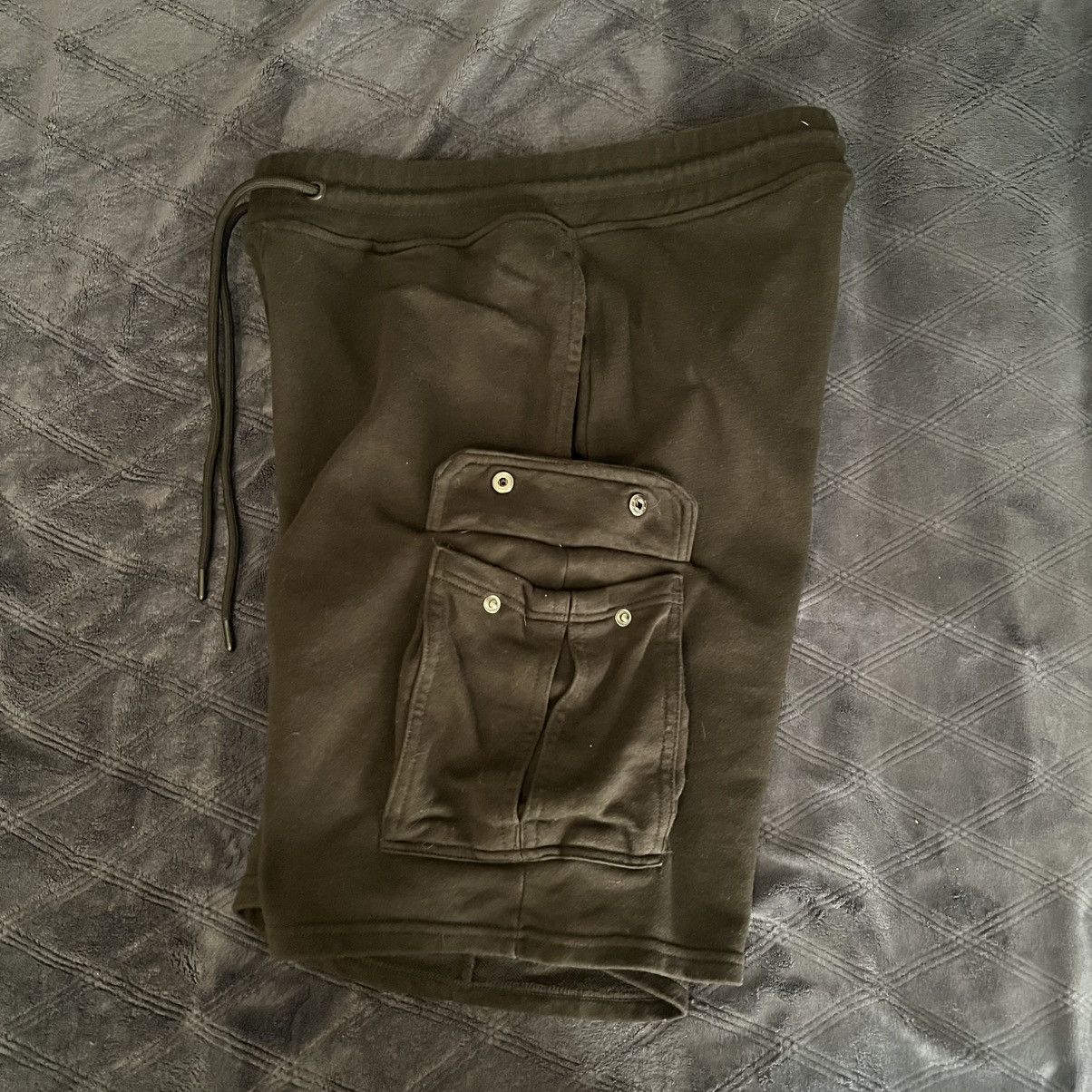 CSG × Champs Sport CSG Black Cargo Shorts Size M Champs Sports Size US 33 - 7 Thumbnail