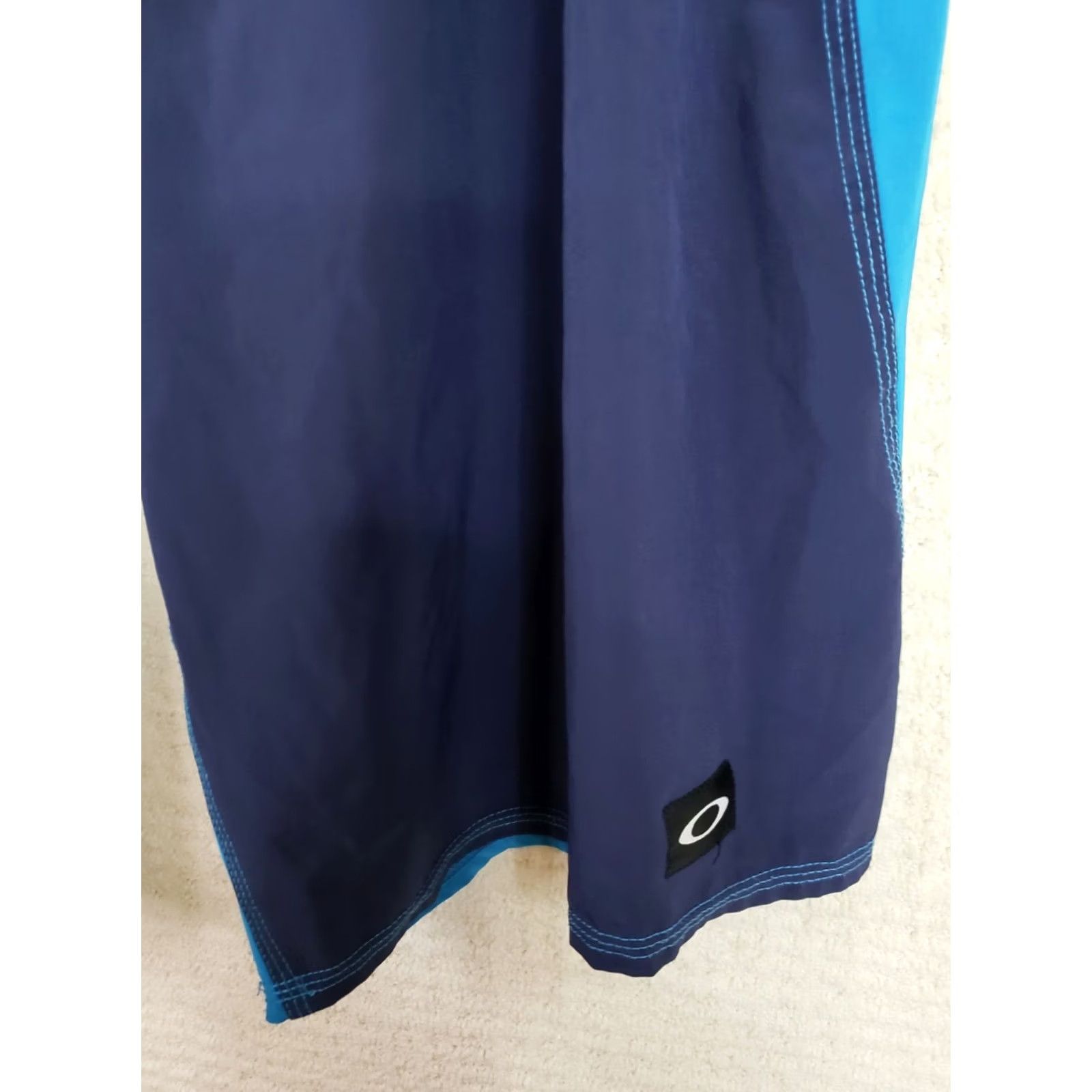 Oakley Oakley Board Shorts Men’s 38x11.5 Blue Surf Beach Swimsuit Drawstring Unlined Pockets Inside Pockets 100% Polyester Regular Mens Size US 38 / EU 54 - 4 Thumbnail